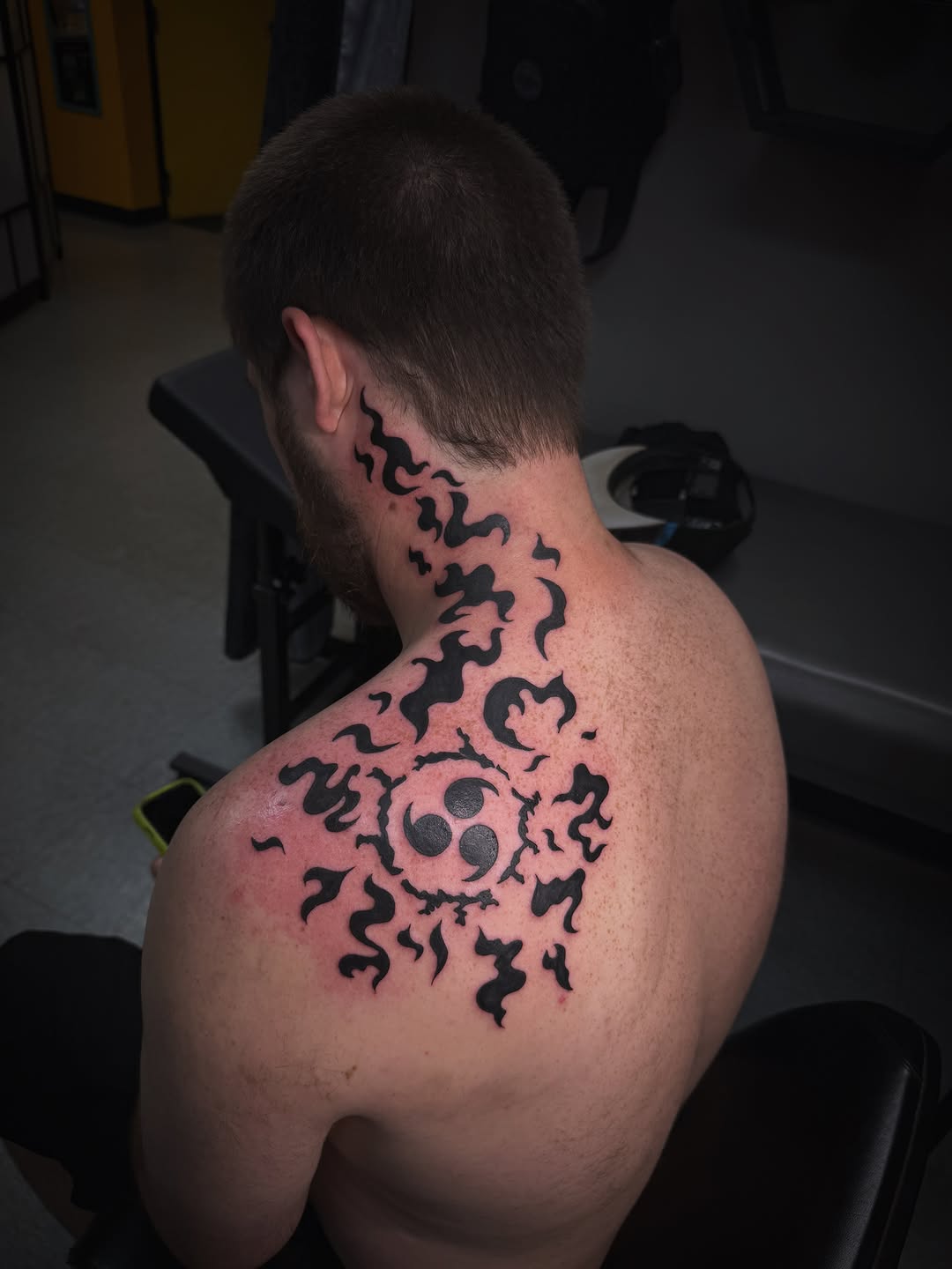 Naruto curse mark tribal tattoo on the back by sᴋᴇᴛᴄʜᴇᴅ