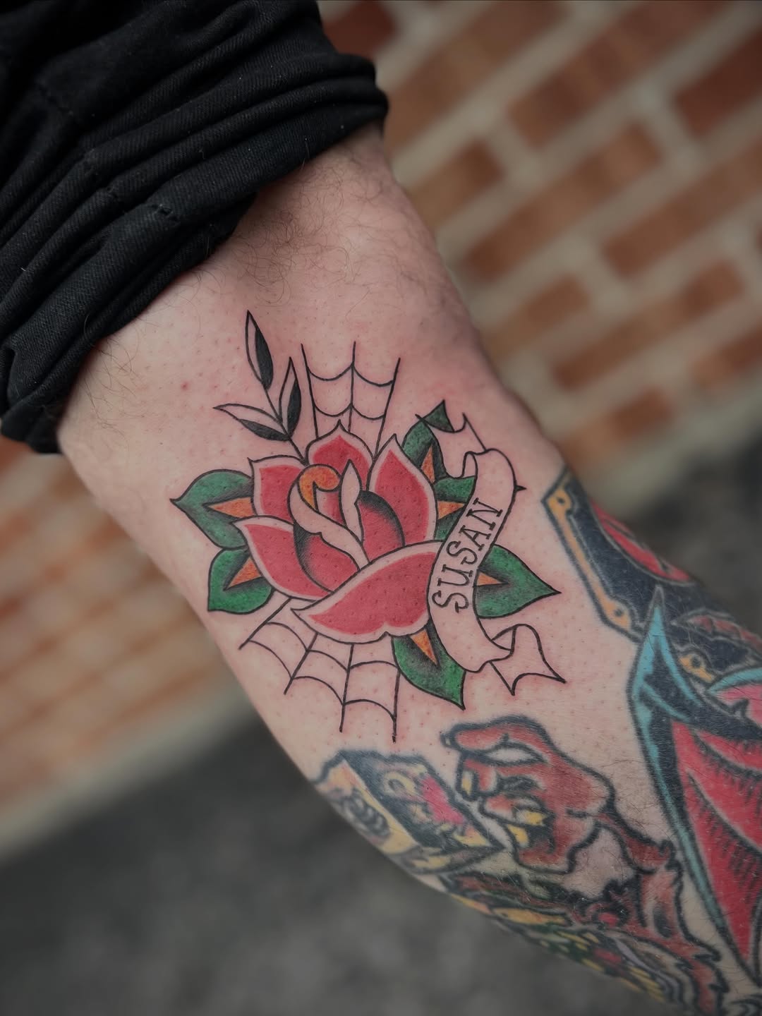 Tattoo by @lexirosetattoo โ american_traditional