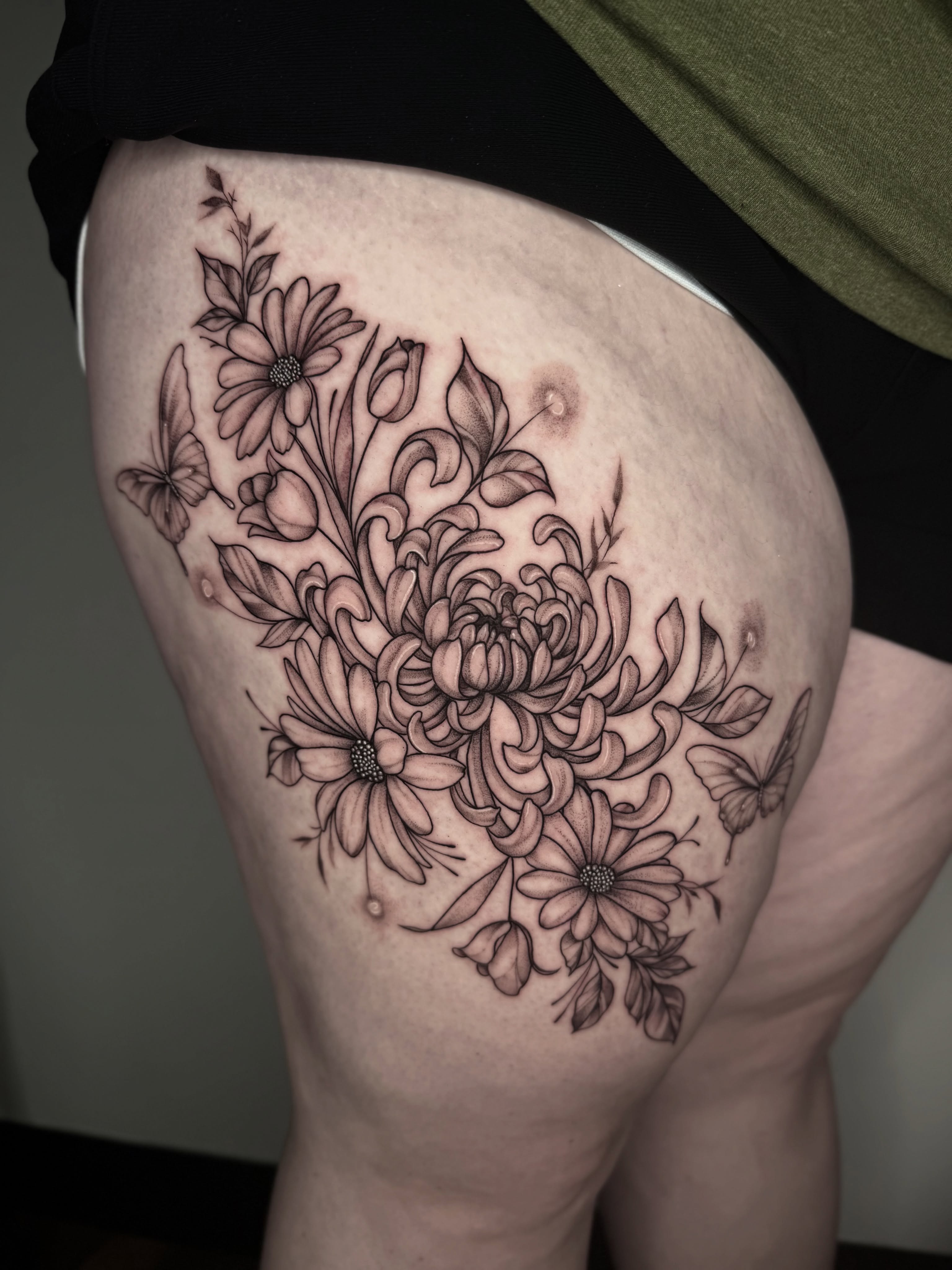 Tattoo by @kys_ink — black_and_grey