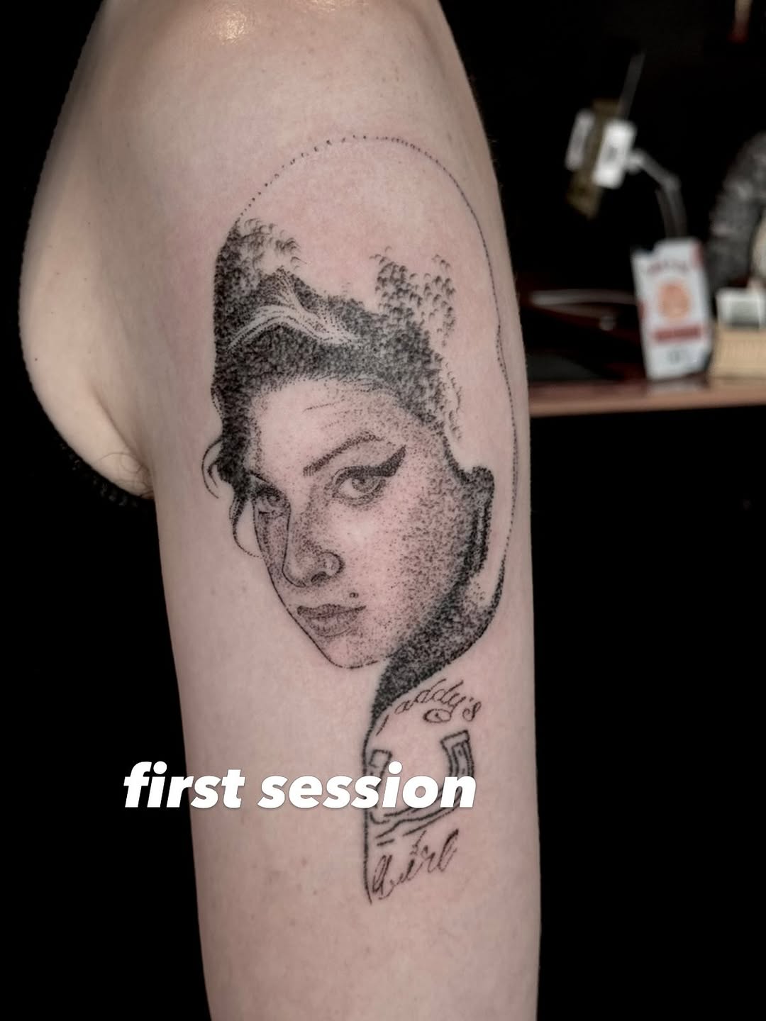 Portrait of Amy Winehouse realism tattoo on the forearm by πΏππΌππ πππππππ