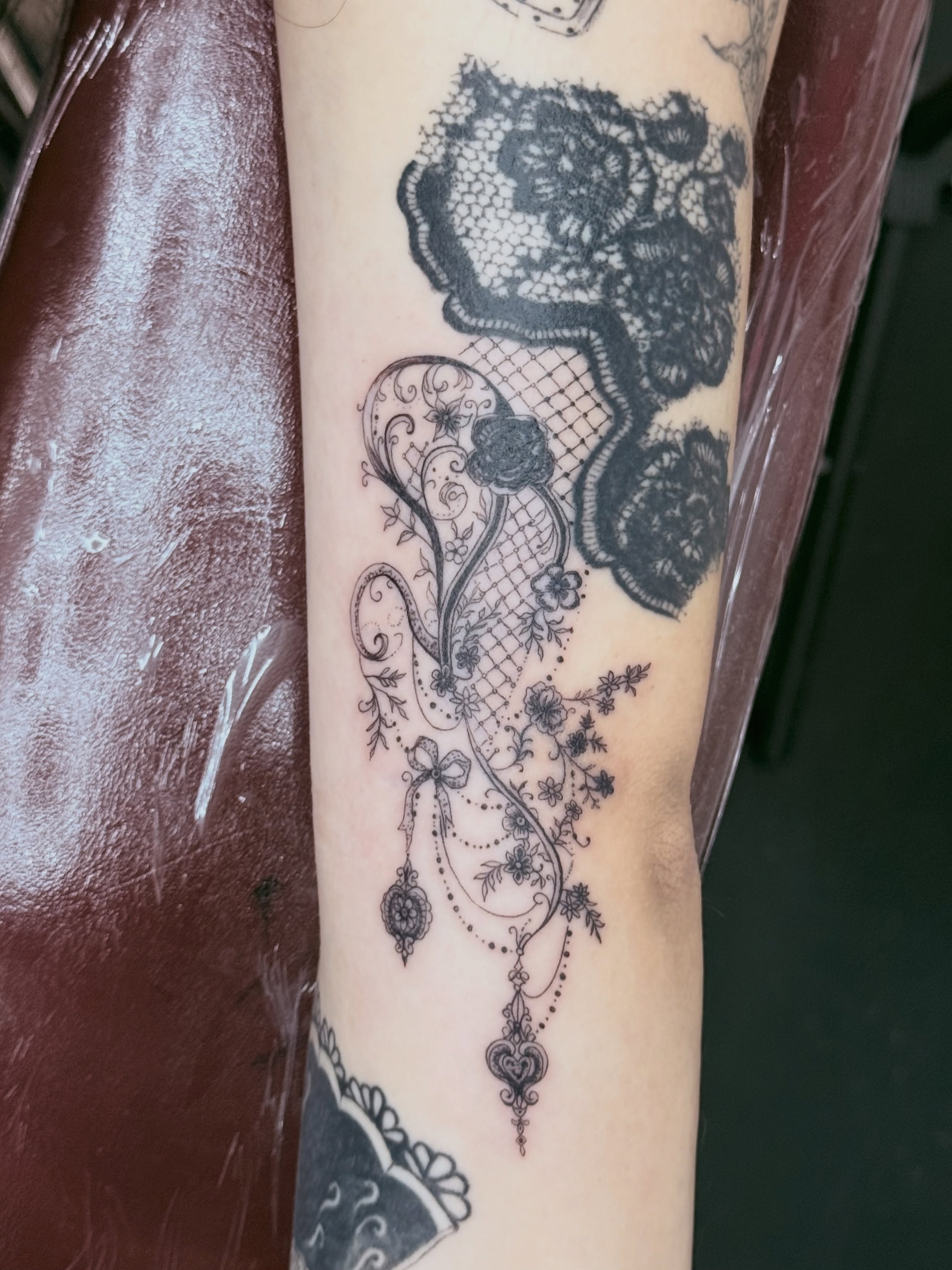 Tattoo by @onddautattoo — black_and_grey, ornamental