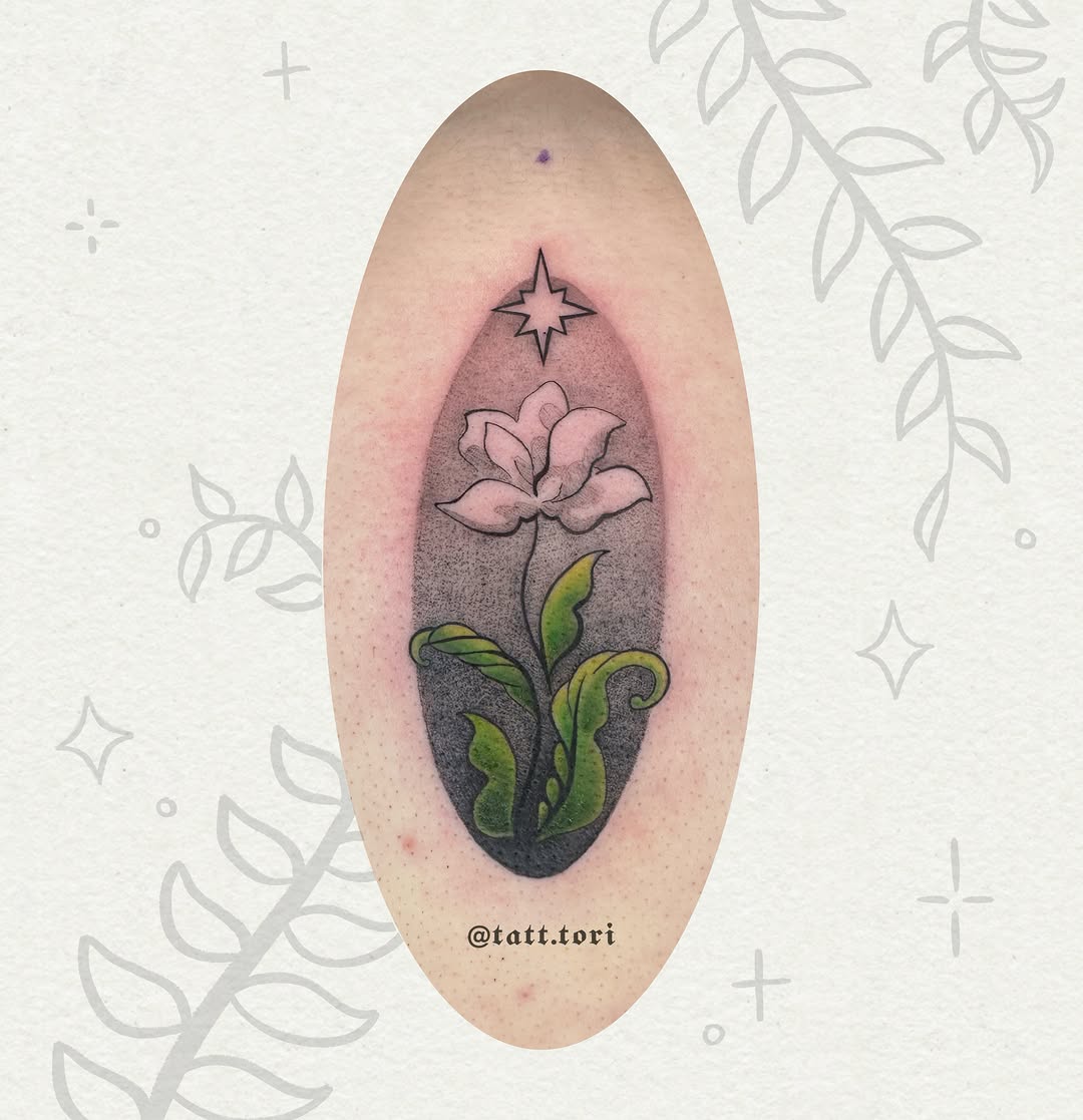 Flower with star tattoo by 𝔱𝔬𝔯𝔦