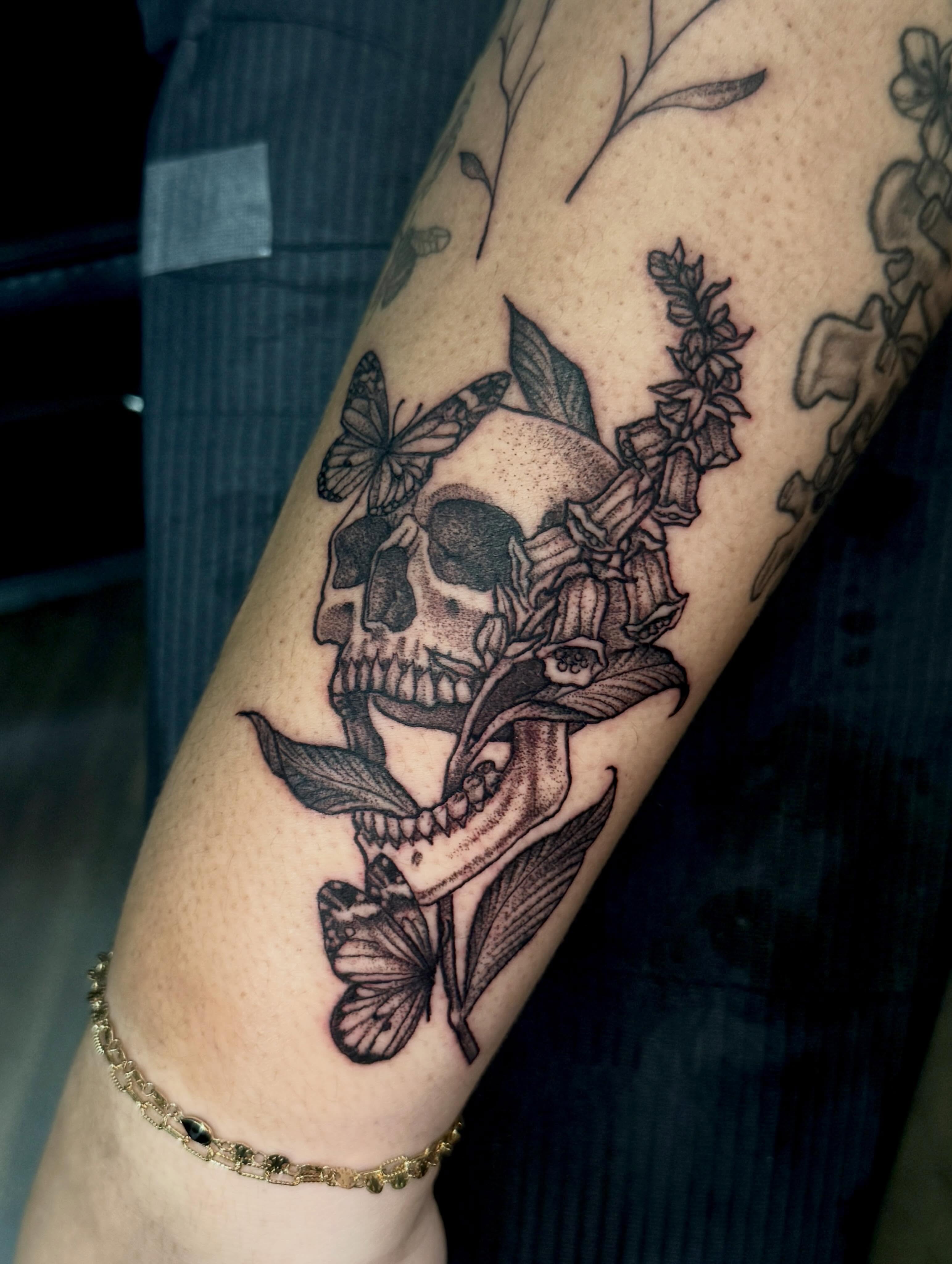 Skull and flowers dotwork tattoo on the forearm by πβ¨ππ₯π’π©ππΆ β¨π