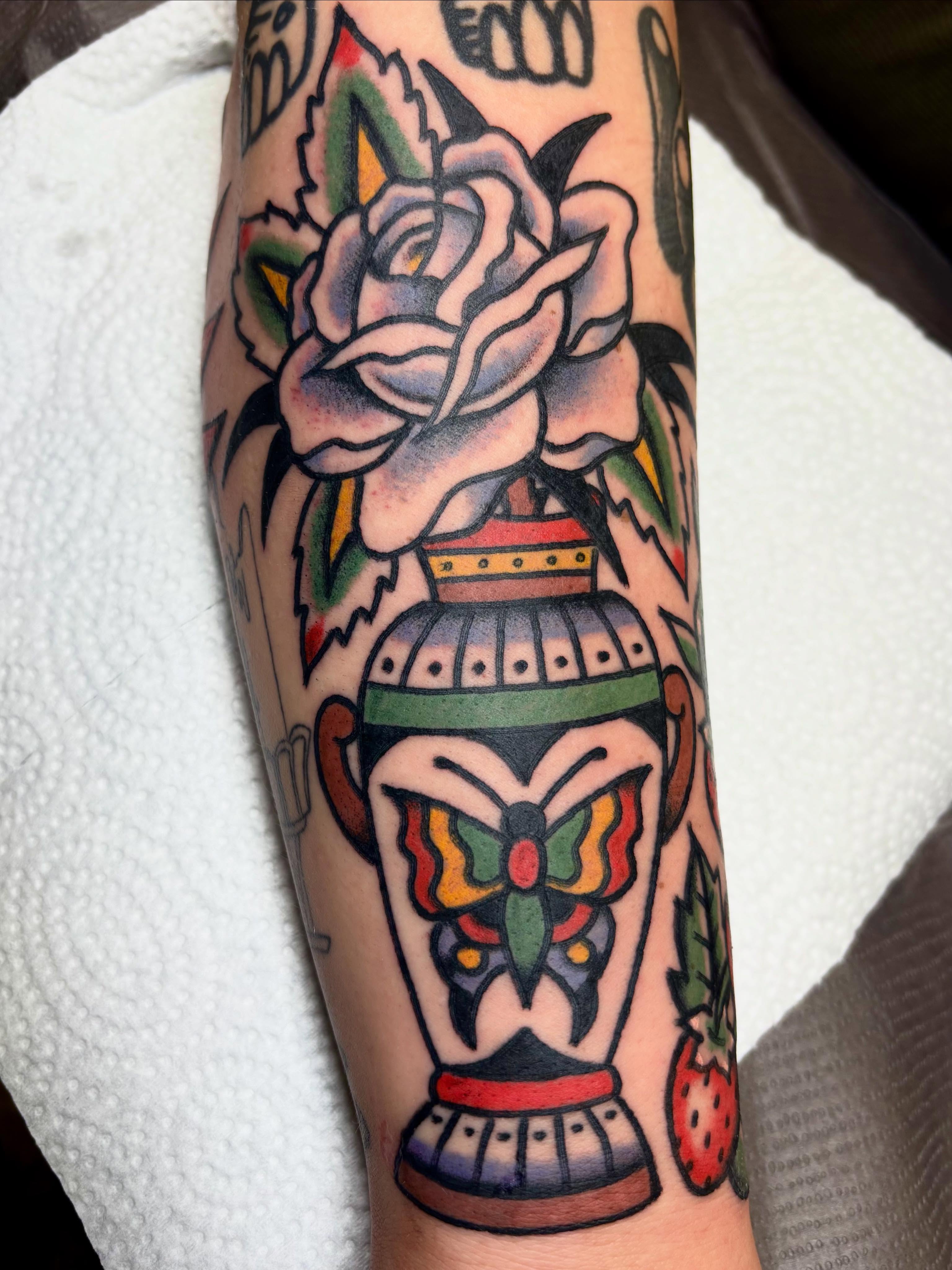 Tattoo by @rutattoos — american_traditional