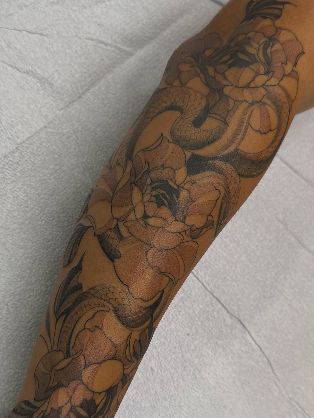 Tattoo by @lilianayaneth — japanese_irezumi, black_and_grey