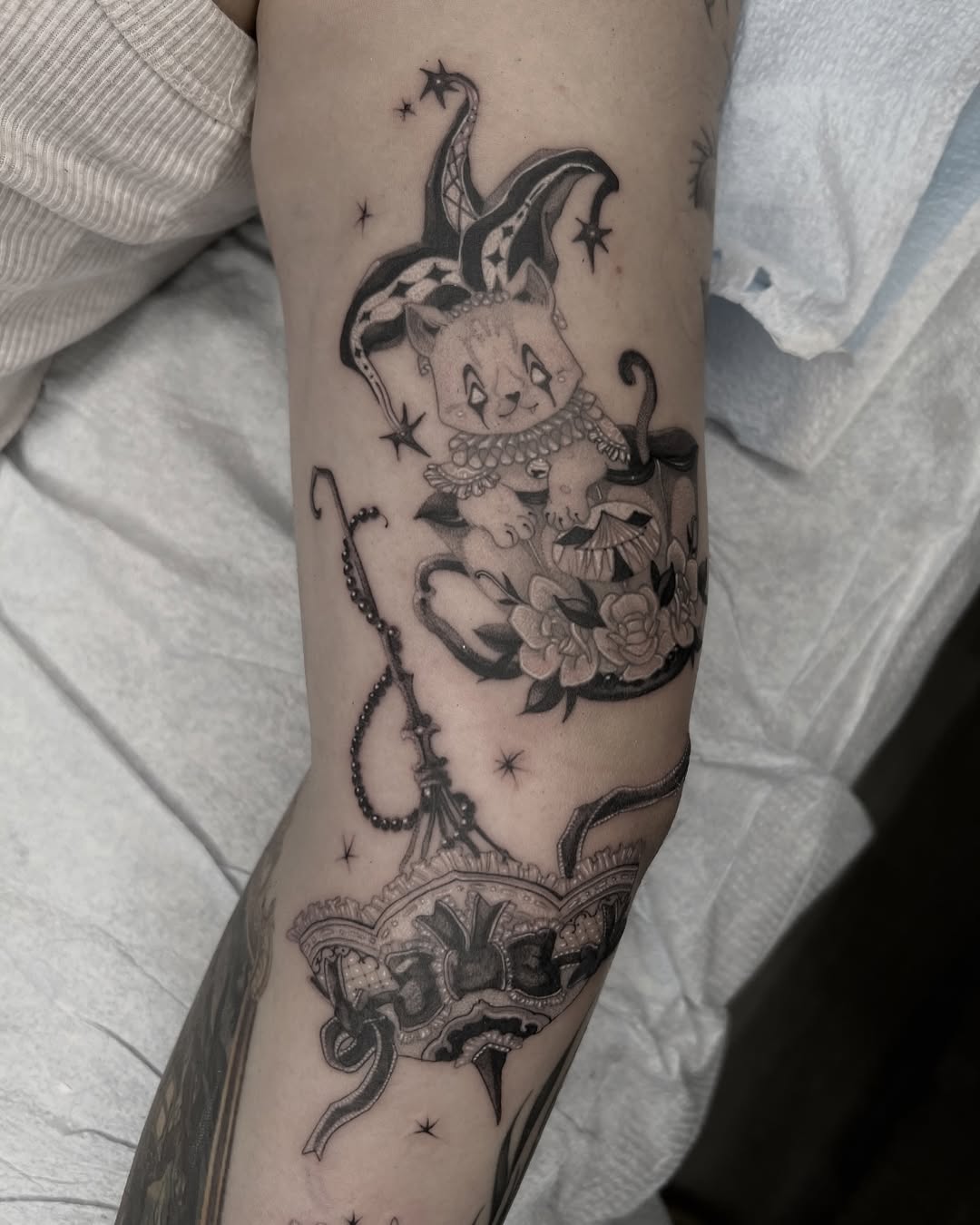 Tattoo by @amorfirme — new_school, black_and_grey