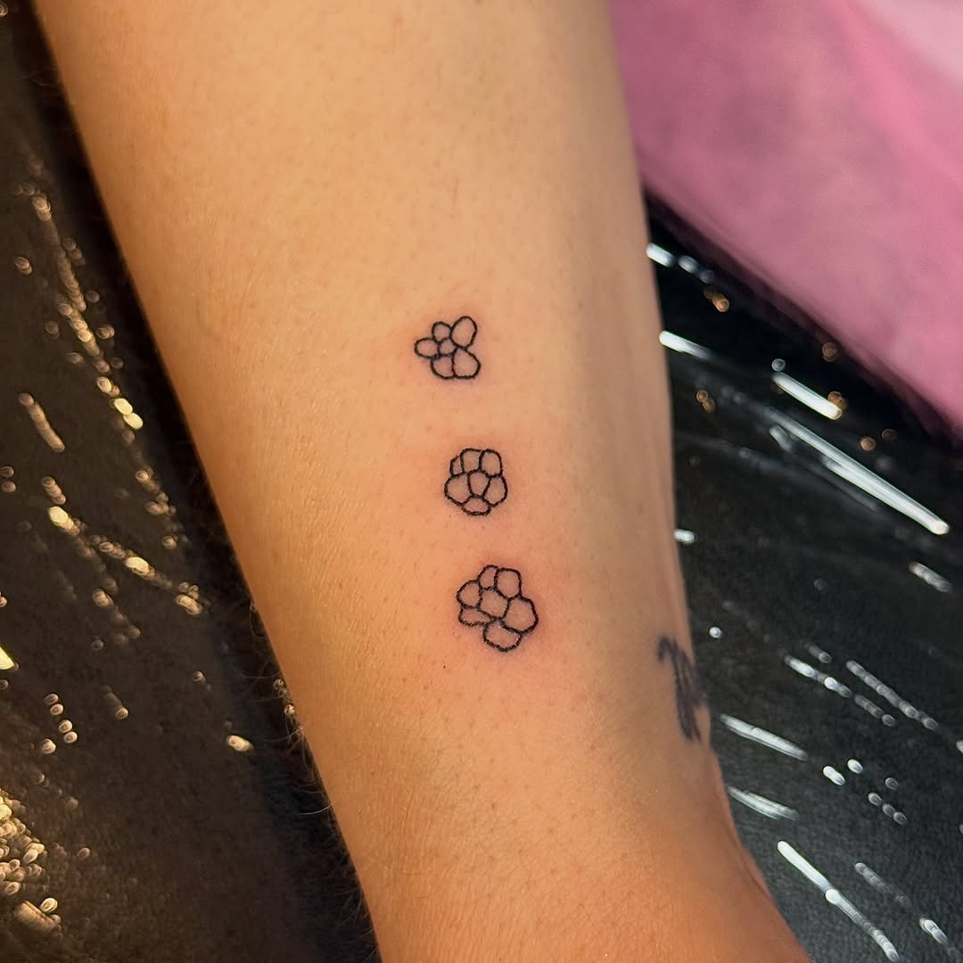 Tattoo by @alexandrafische — fine_line, minimalist