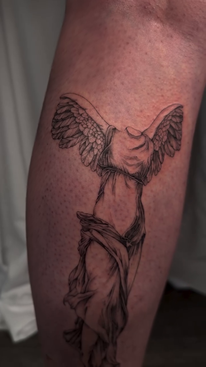 Tattoo by @lanamoontatu — black_and_grey, realism