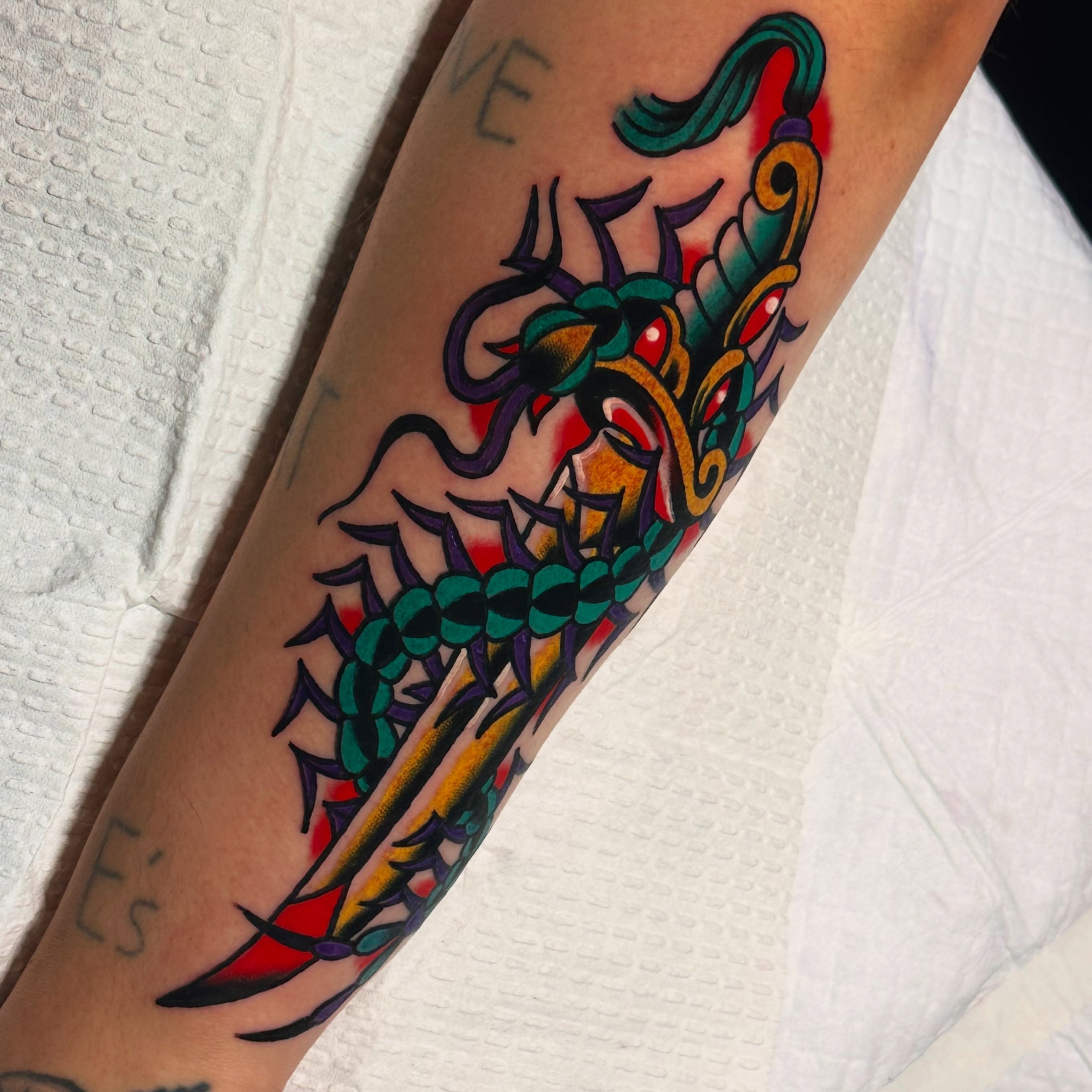 Tattoo by @kikipainmaker — american_traditional
