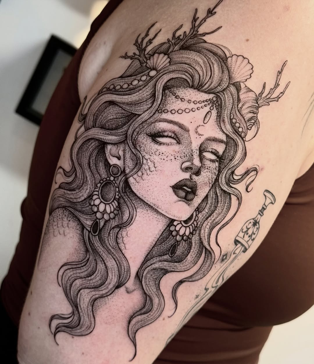 Tattoo by @arteink_bymirtha β dotwork, black_and_grey
