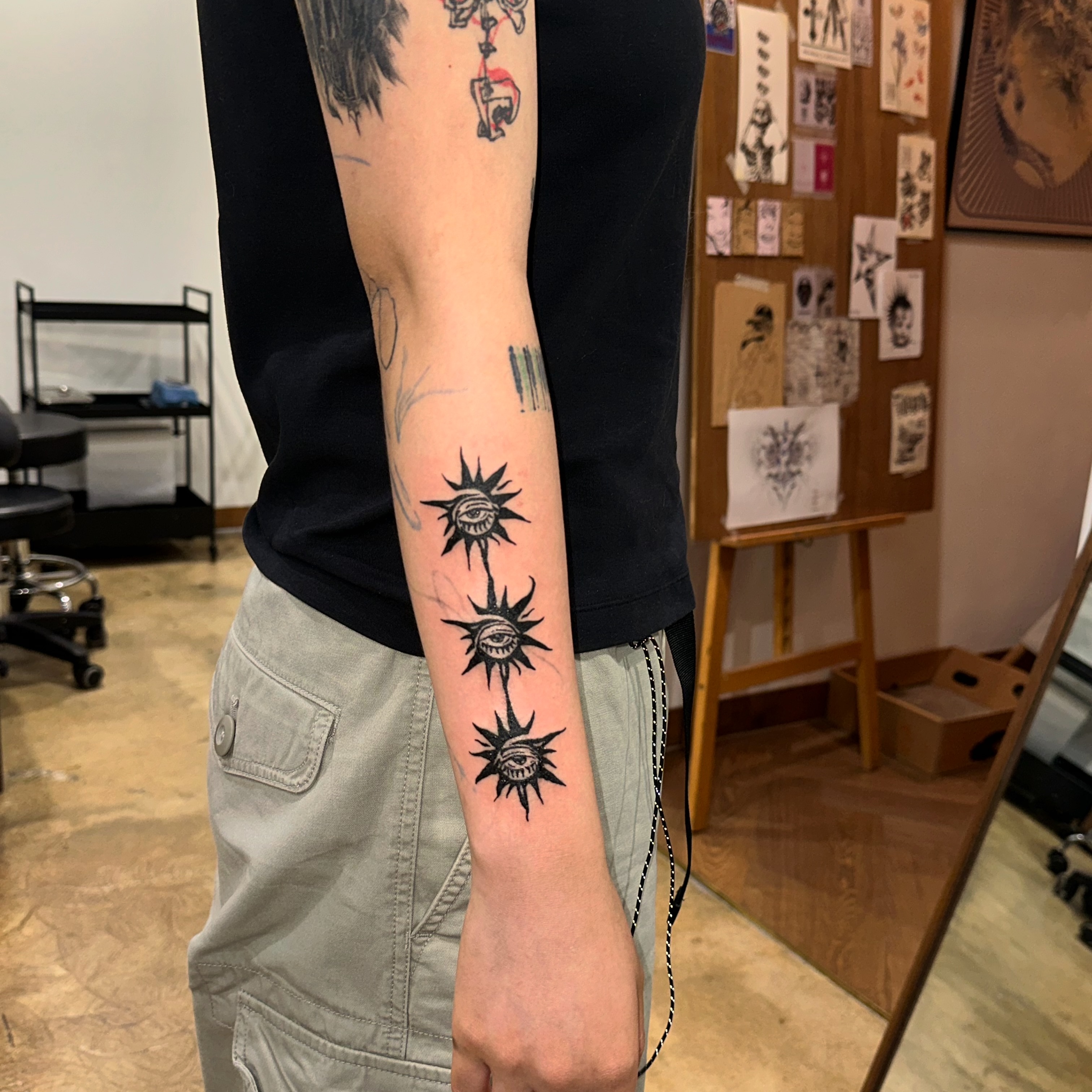 Tattoo by @kiijooya — black_and_grey