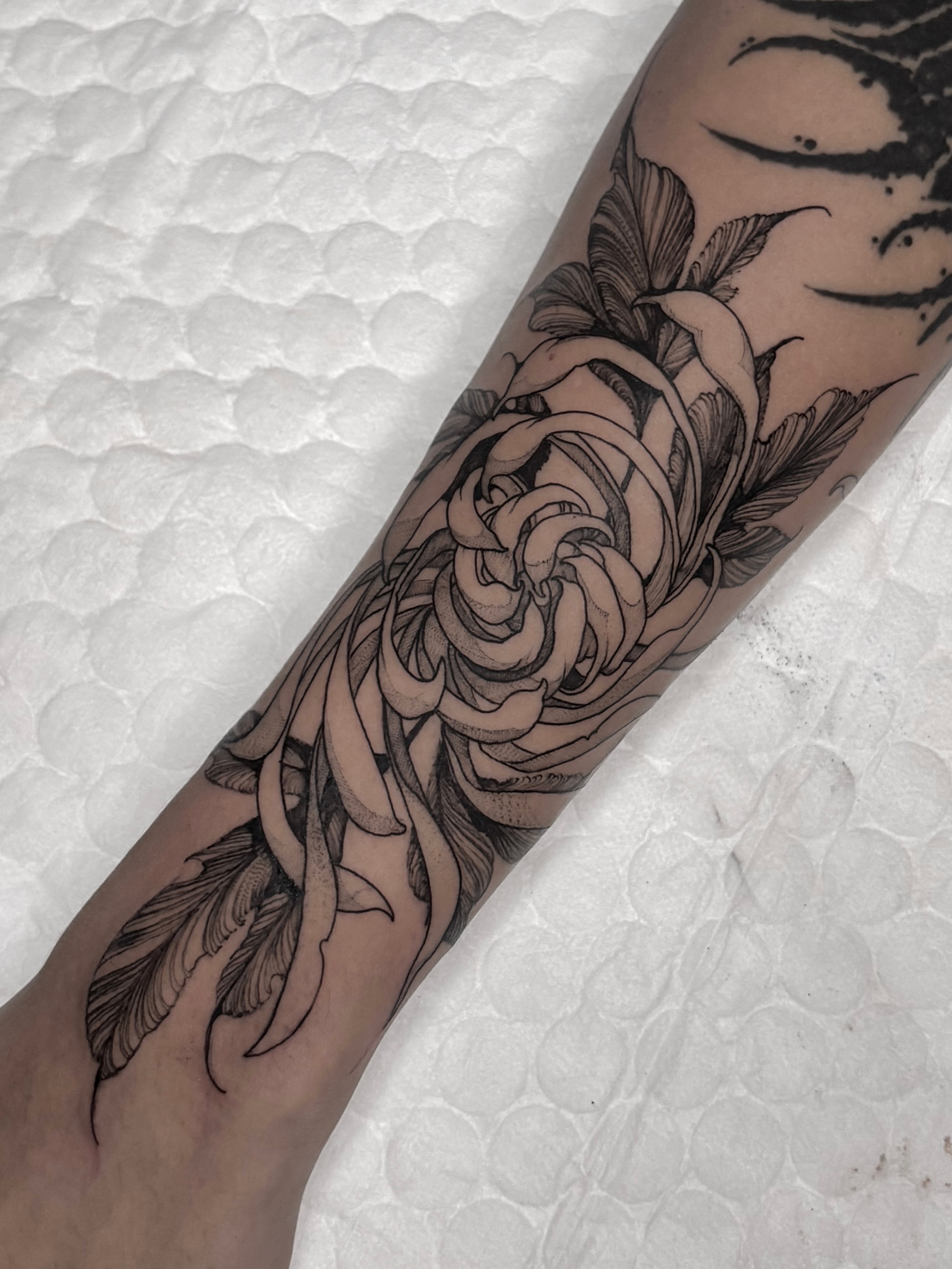 Tattoo by @338tattoo — black_and_grey