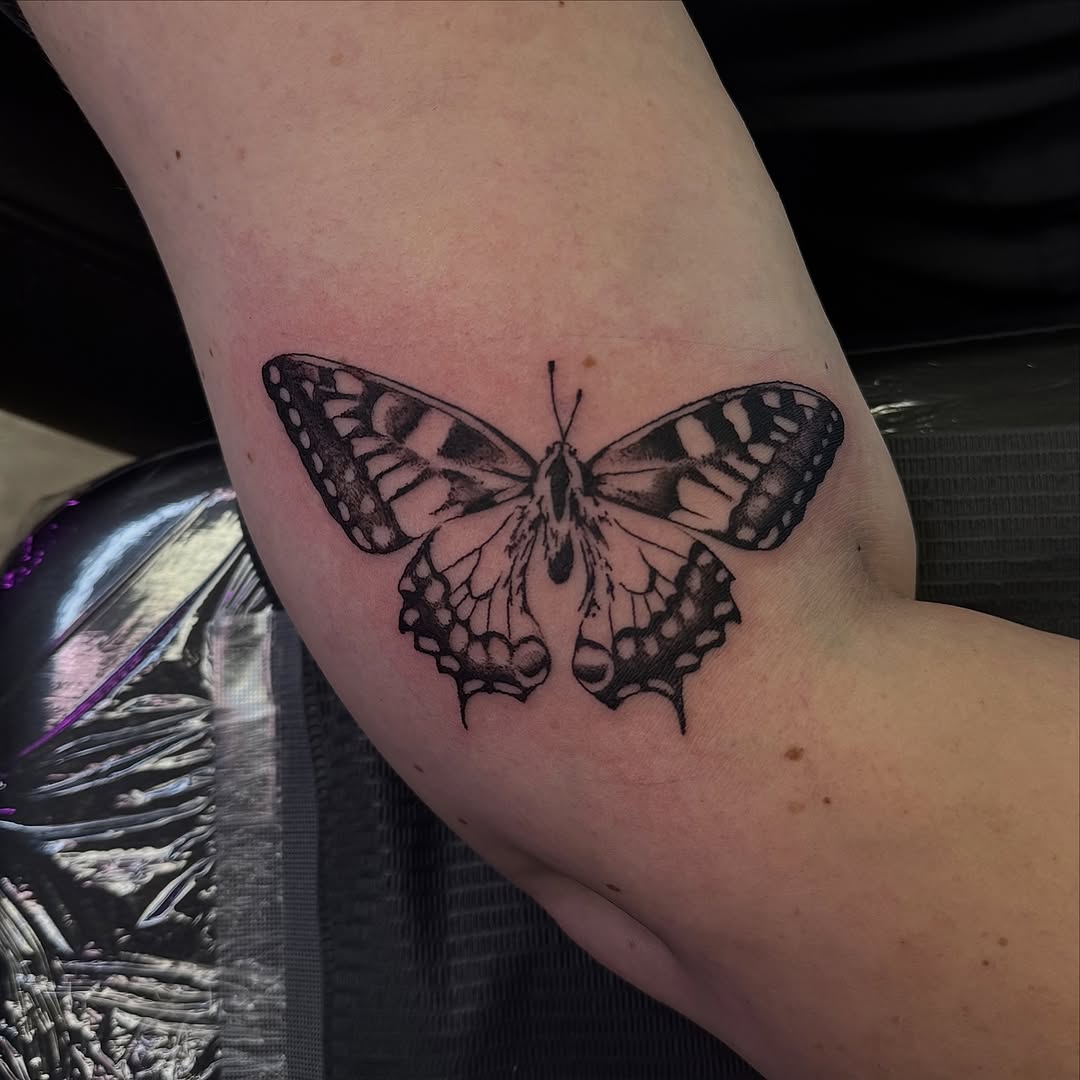 Tattoo by @kat.b.tattoos โ fine_line, black_and_grey