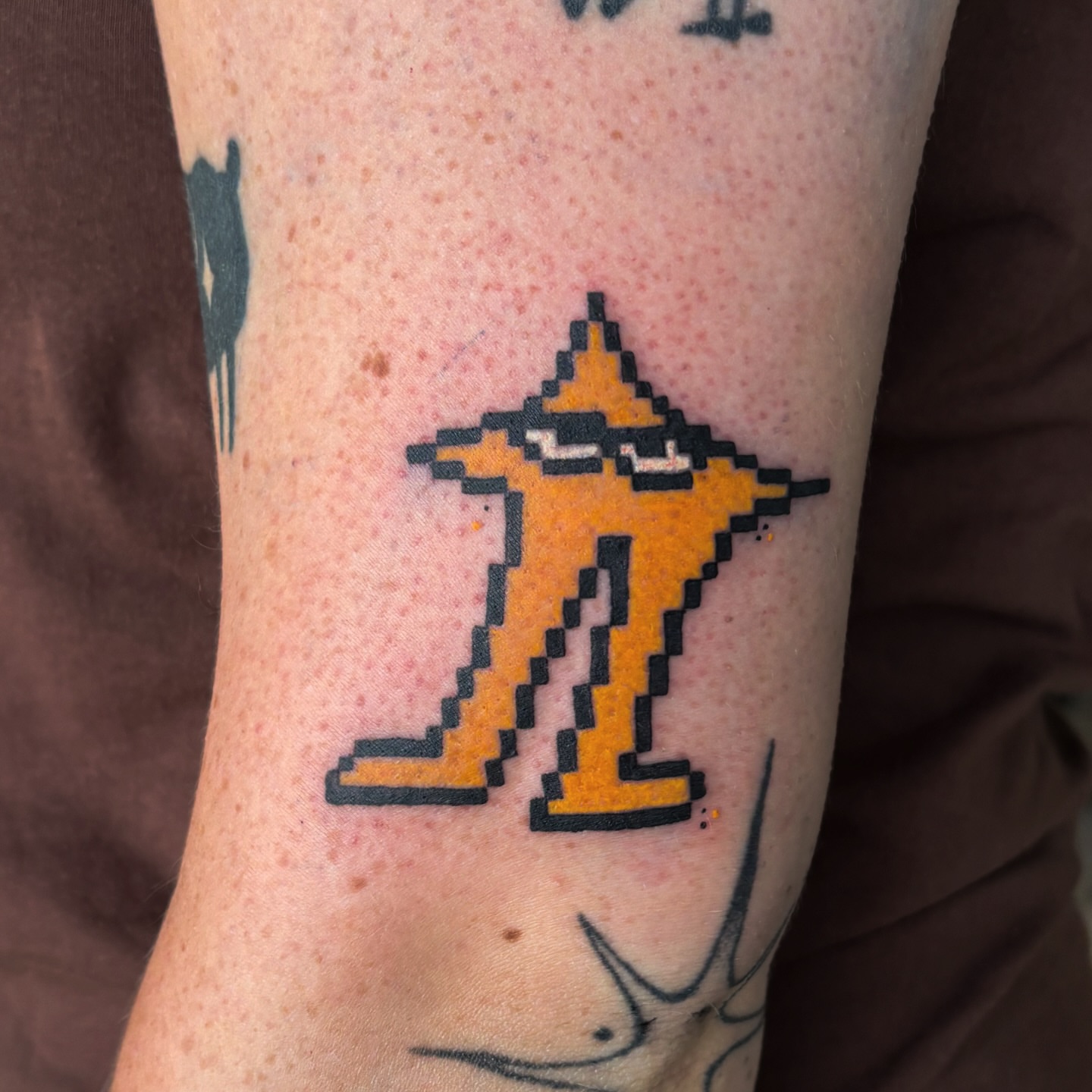 Tattoo by @smellsrotten — dotwork