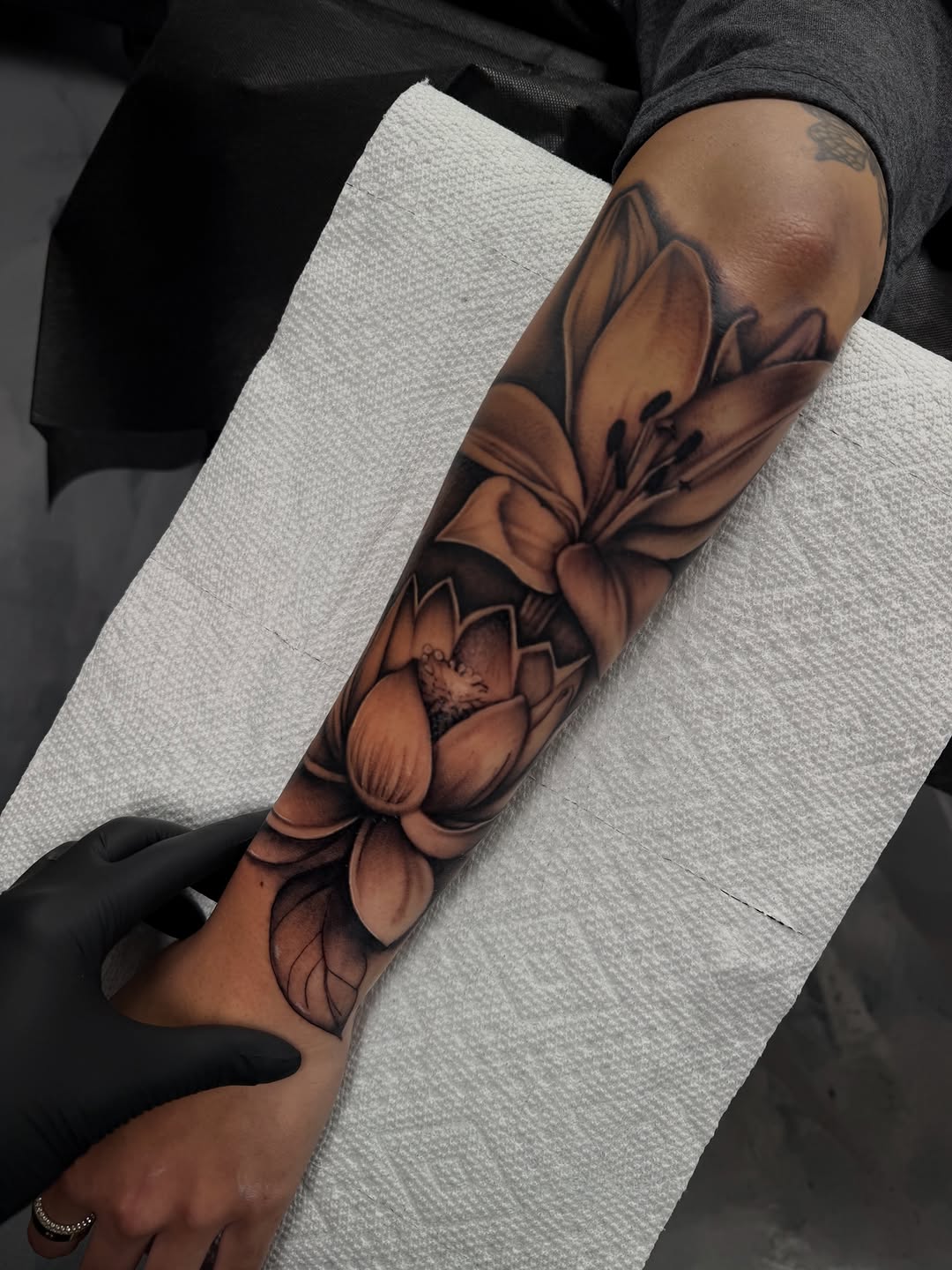 Tattoo by @moni.ca_tattoos — realism, black_and_grey