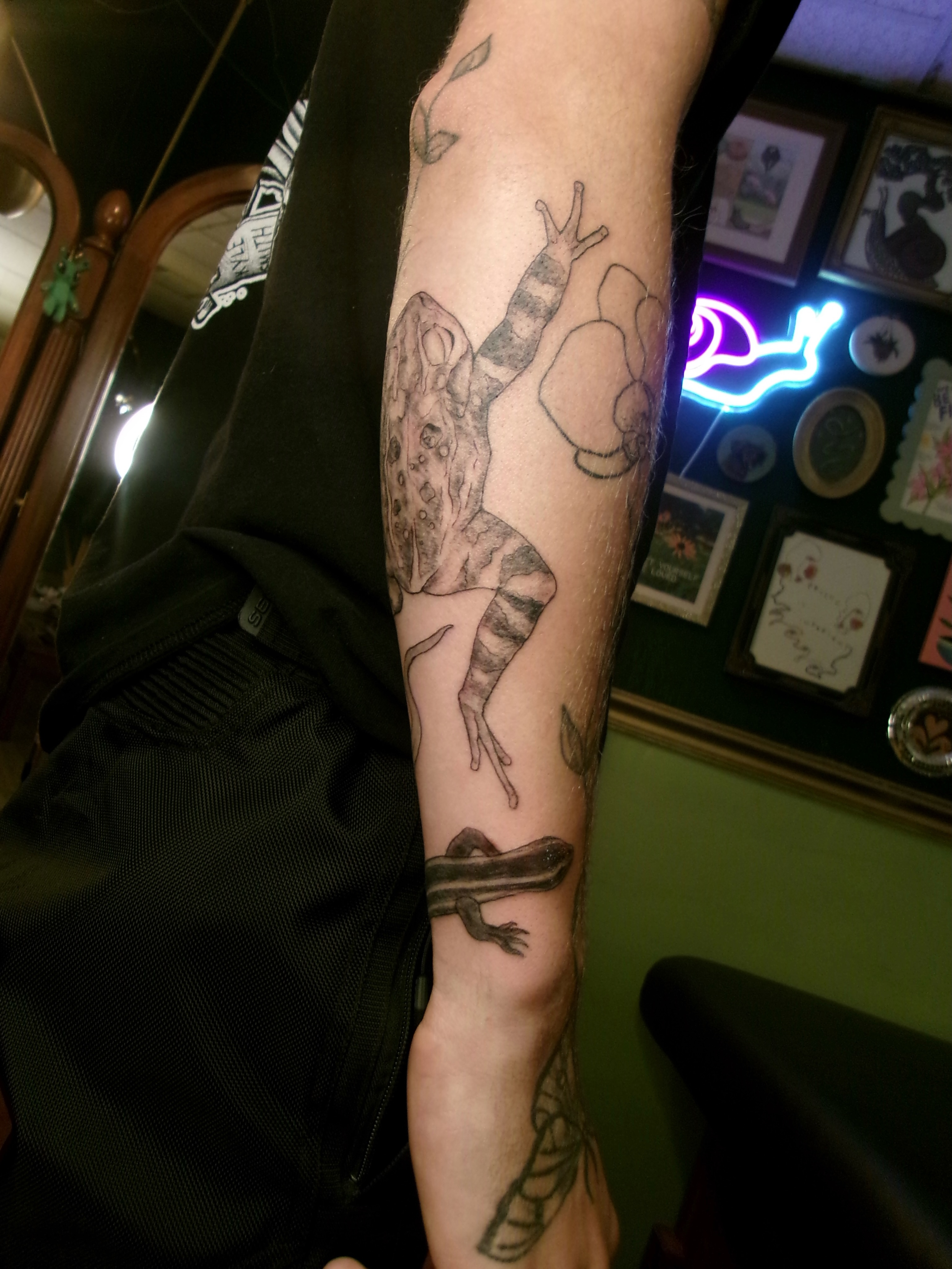 Frog and lizard black and grey tattoo on the forearm by Zo ☆ Moon Snail