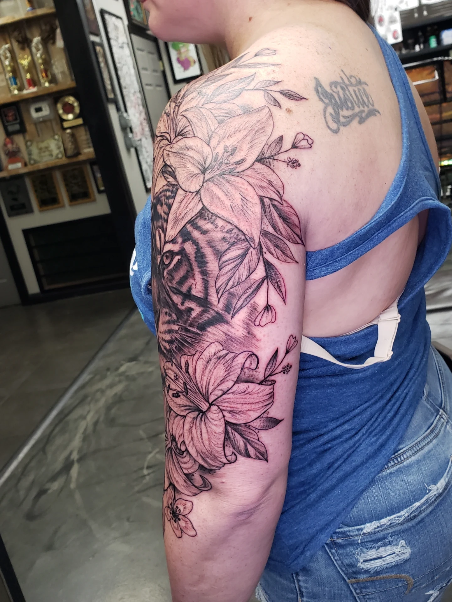 Tattoo by @tnchriswhitney — black_and_grey