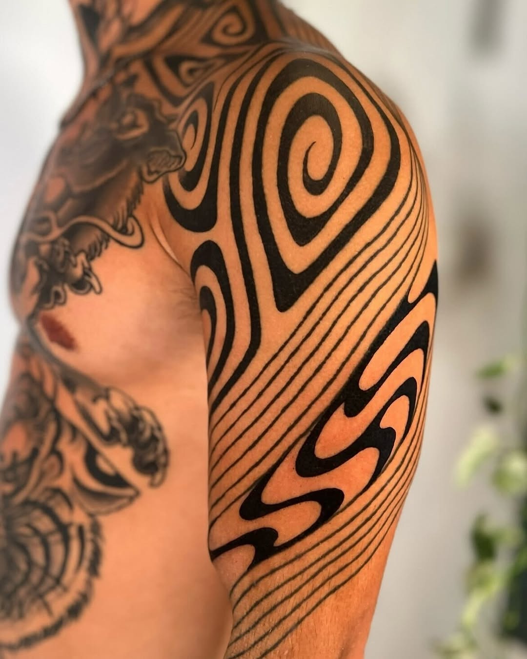 Tattoo by @katnoirink — blackwork, geometric