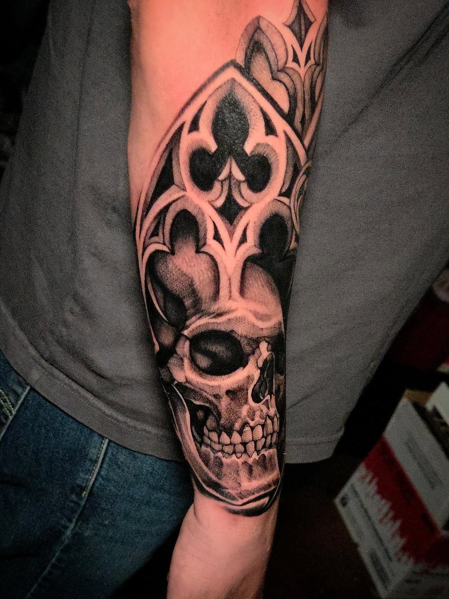 Skull realism tattoo on the forearm by Jack Jr Mora