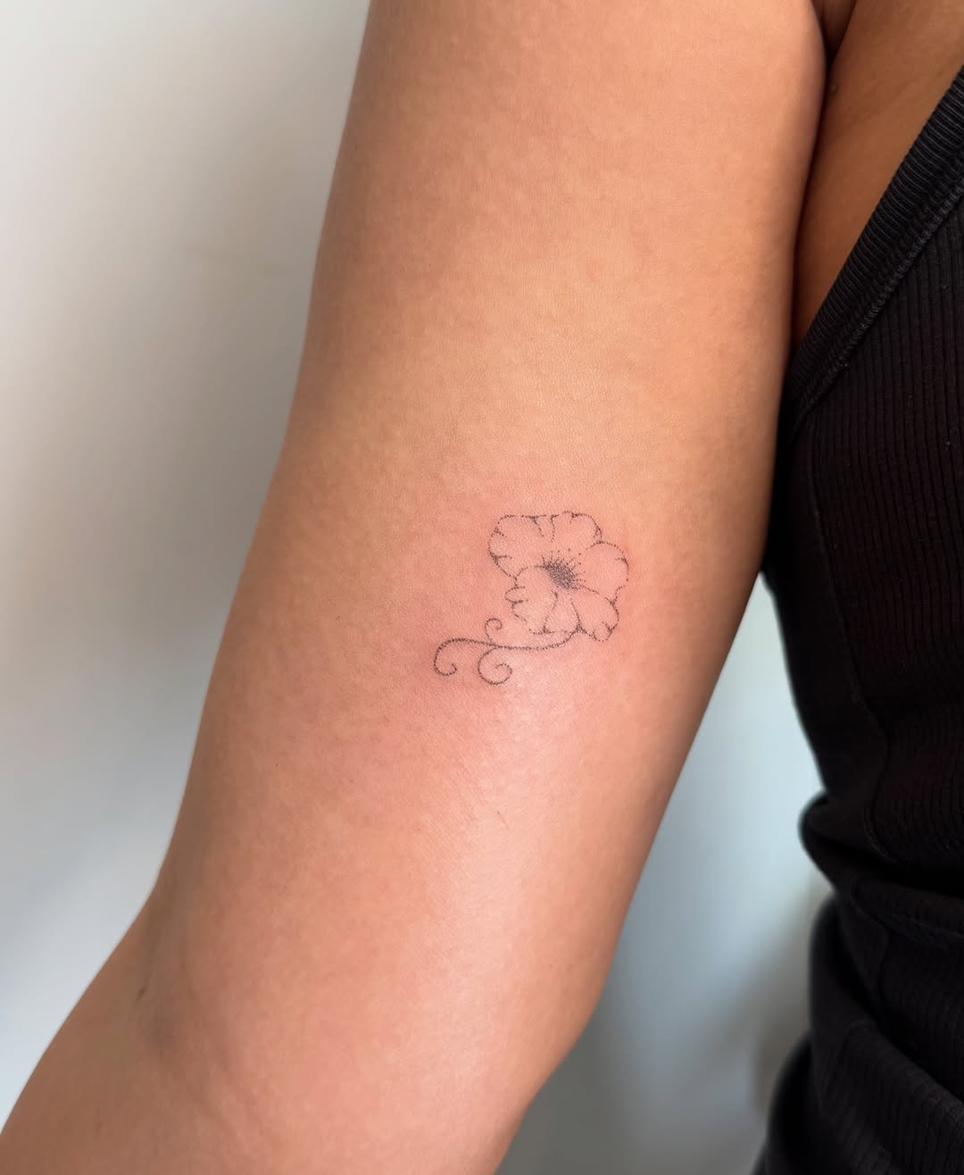 Tattoo by @so0mps — fine_line, dotwork