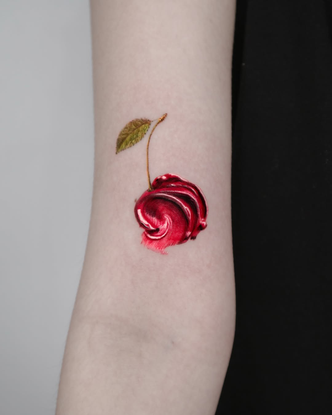 Tattoo by @greeni_tattoo — realism, fine_line