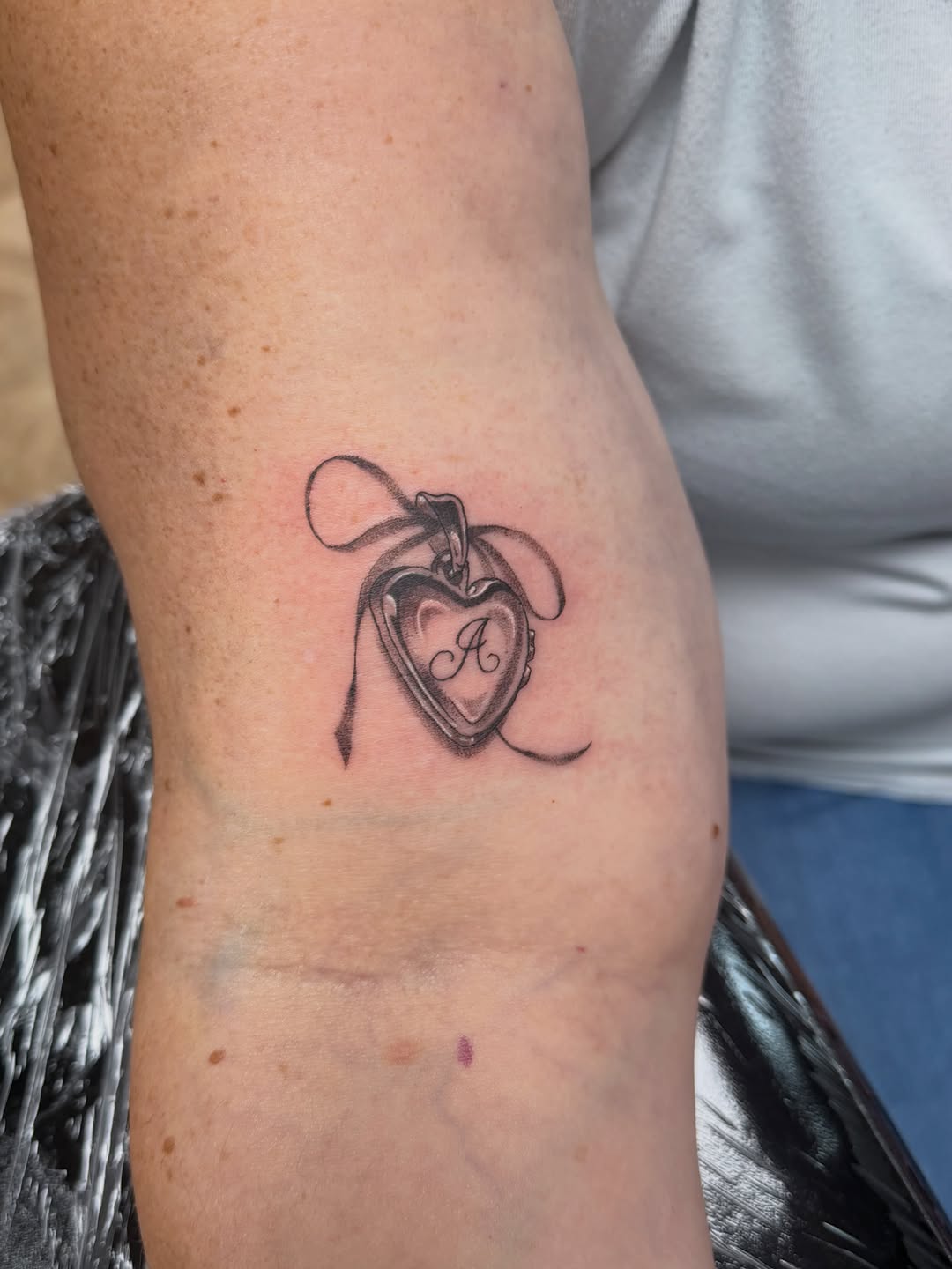 Tattoo by @ems__tattooing — fine_line, black_and_grey