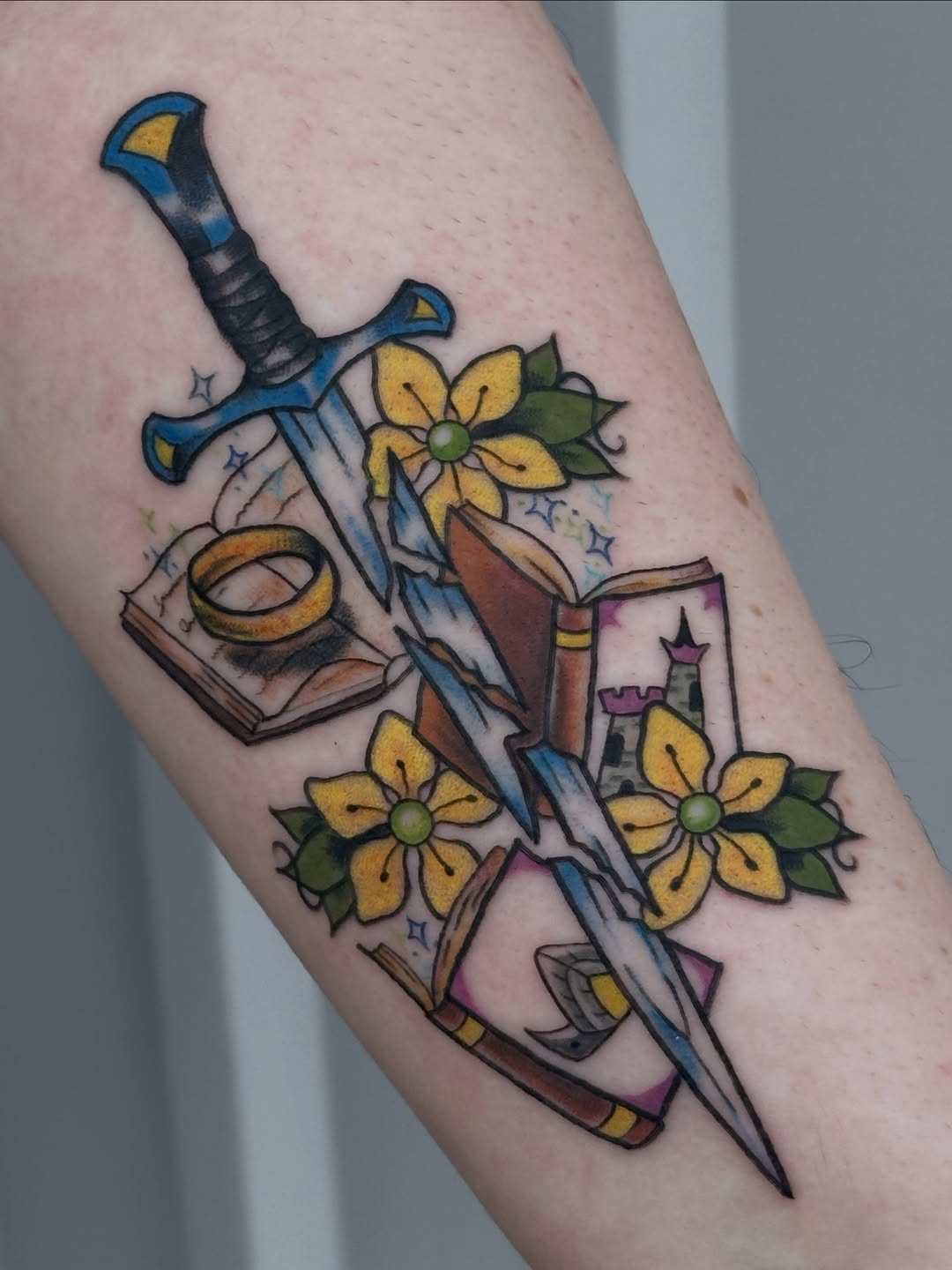 Tattoo by @juuliansolis โ neo_traditional