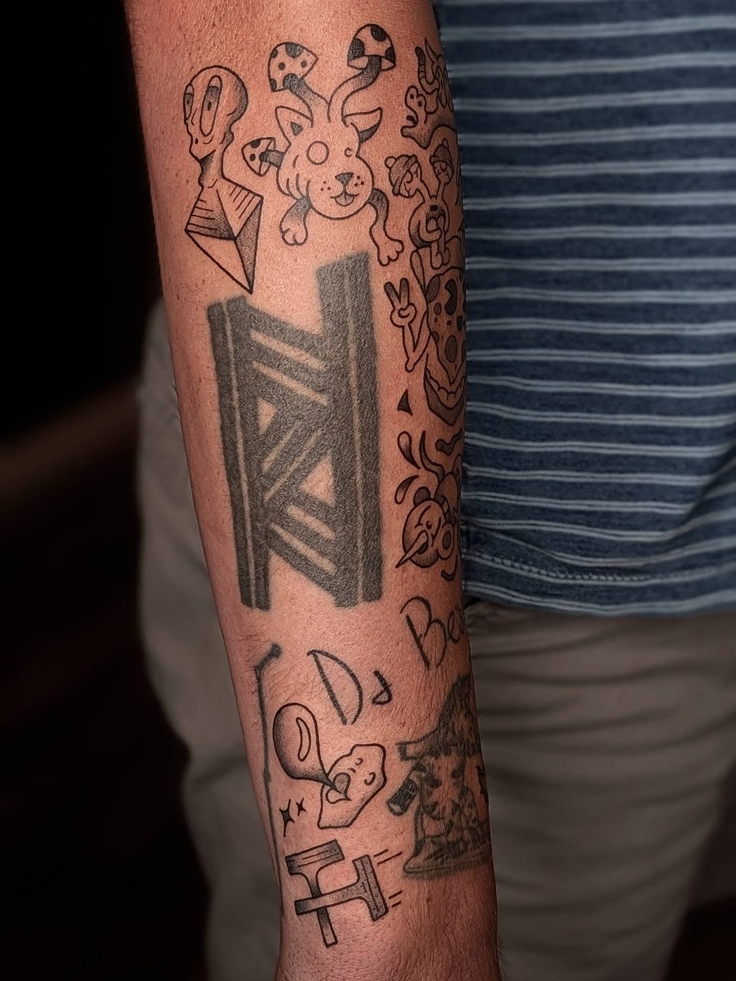 Tattoo by @elise_inks — black_and_grey, geometric