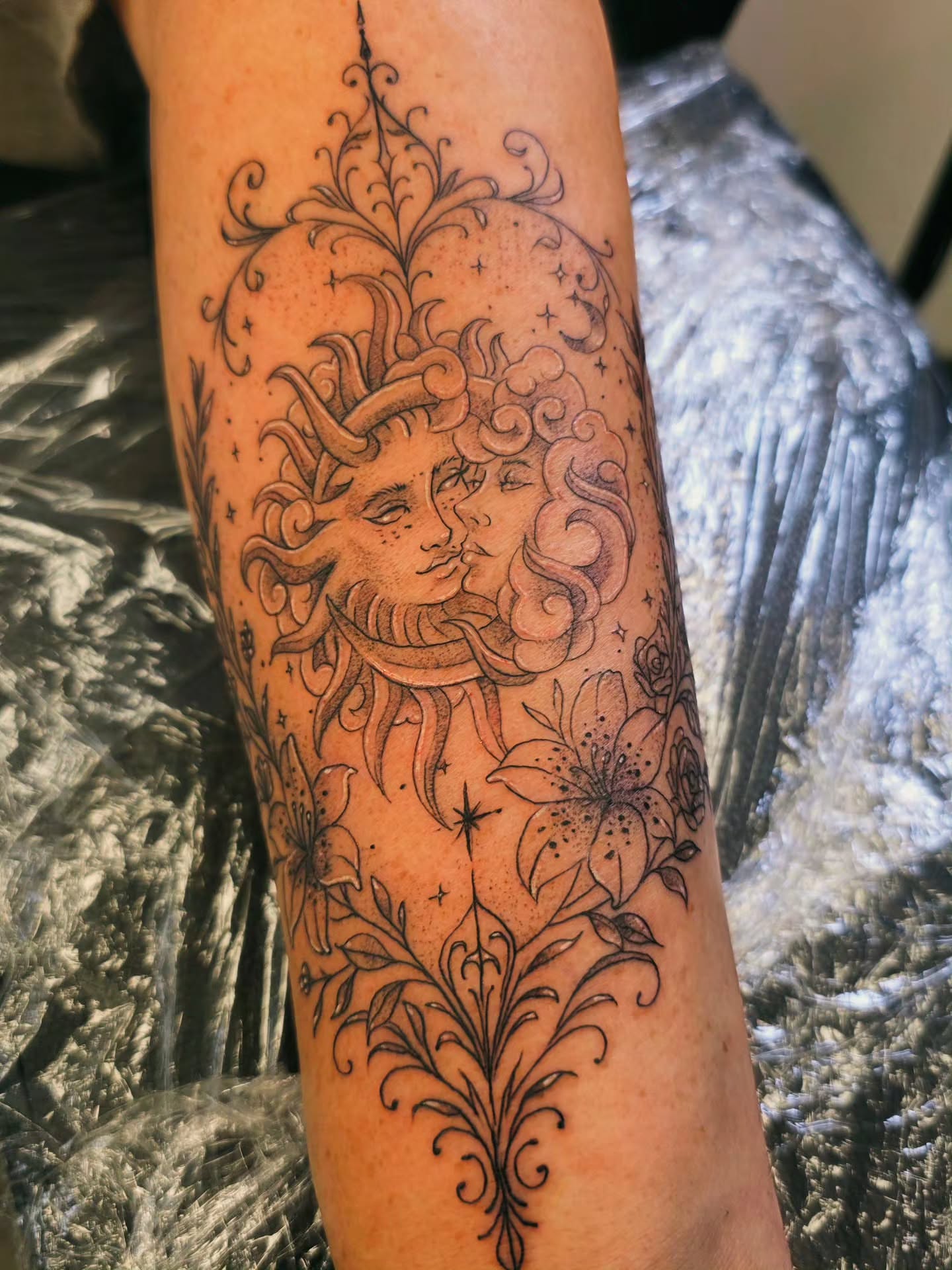 Tattoo by @robby_patiu — black_and_grey, ornamental
