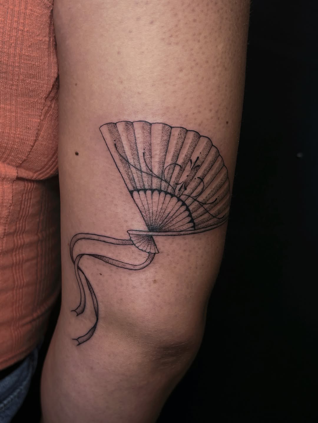 Tattoo by @harmonytattoo_ — fine_line, dotwork