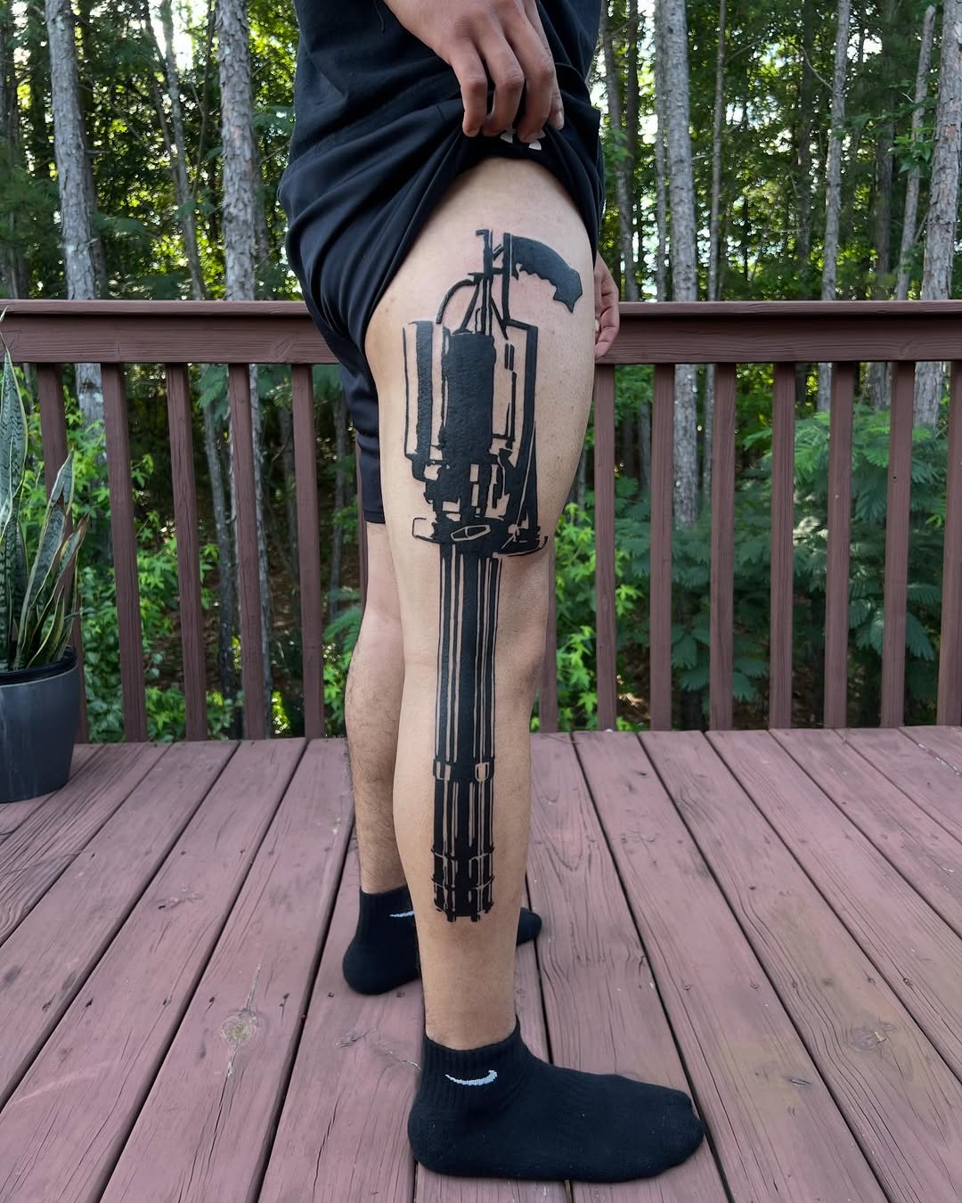 Tattoo by @ineedarocketlauncher — blackwork
