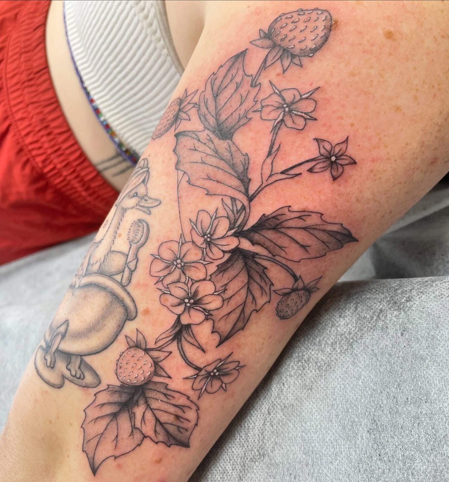 Tattoo by @lyndzee_ — black_and_grey