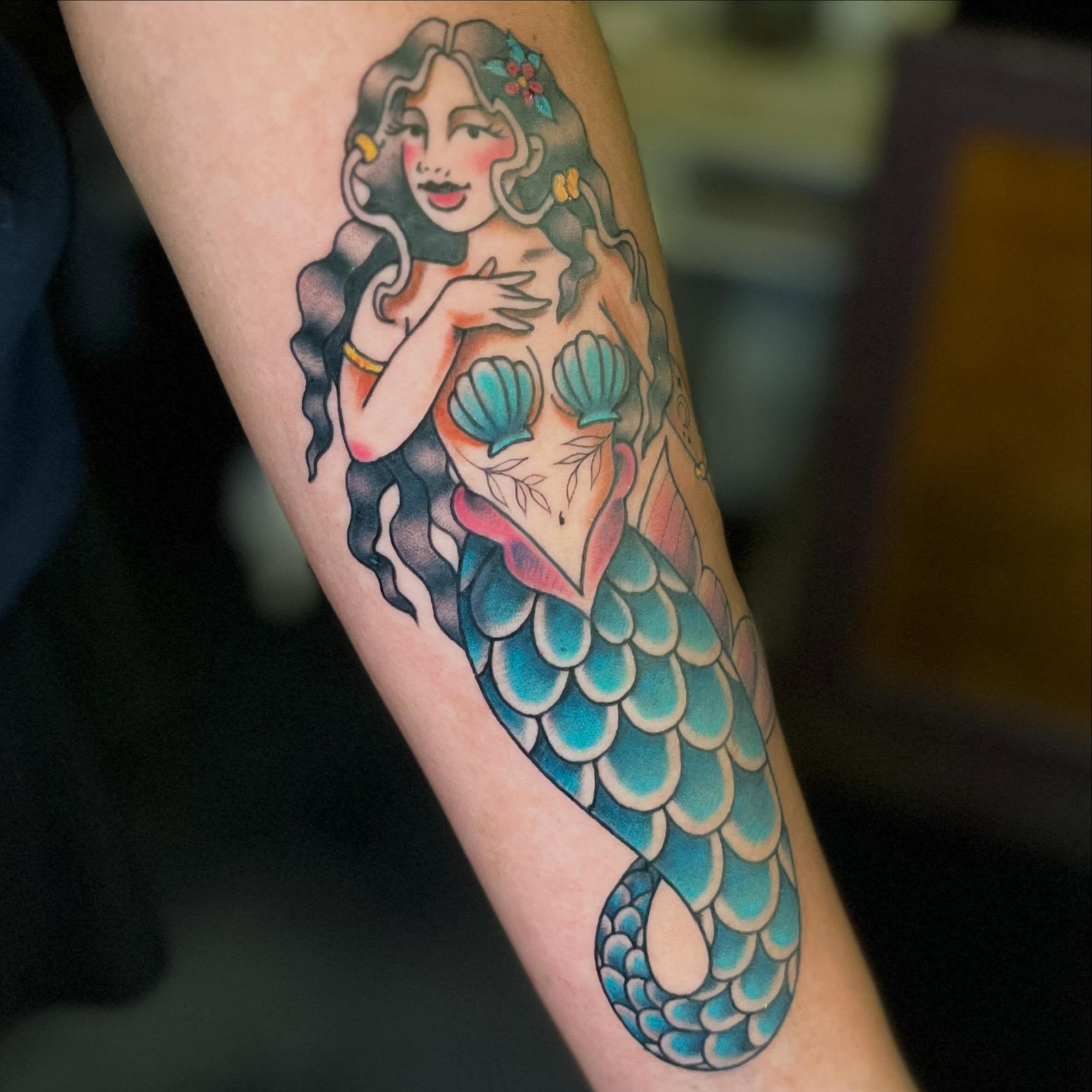 Mermaid American traditional tattoo on the forearm by 🪴Amanda Lugo🪴 Ocala Tattoo Artist