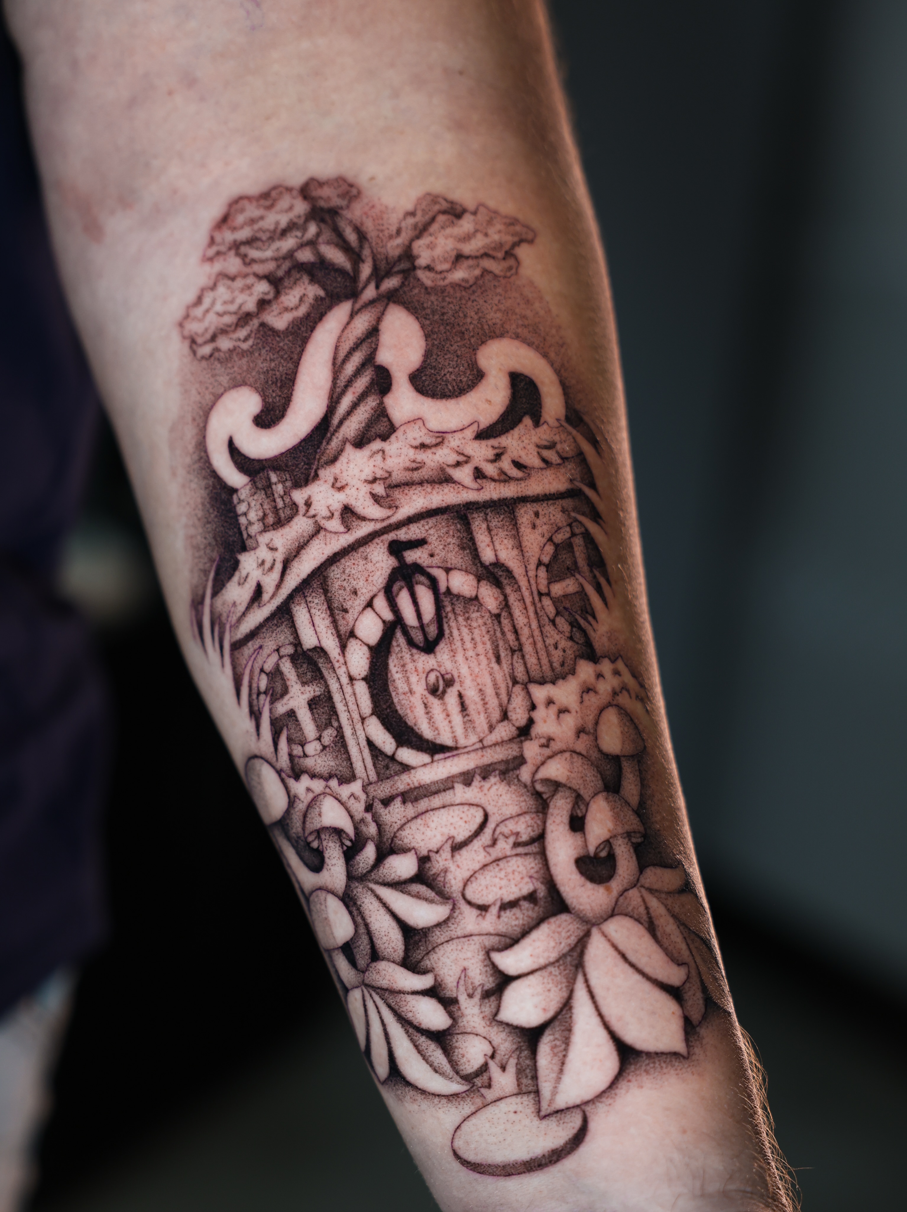 Tattoo by @hb_tattooer — dotwork, realism