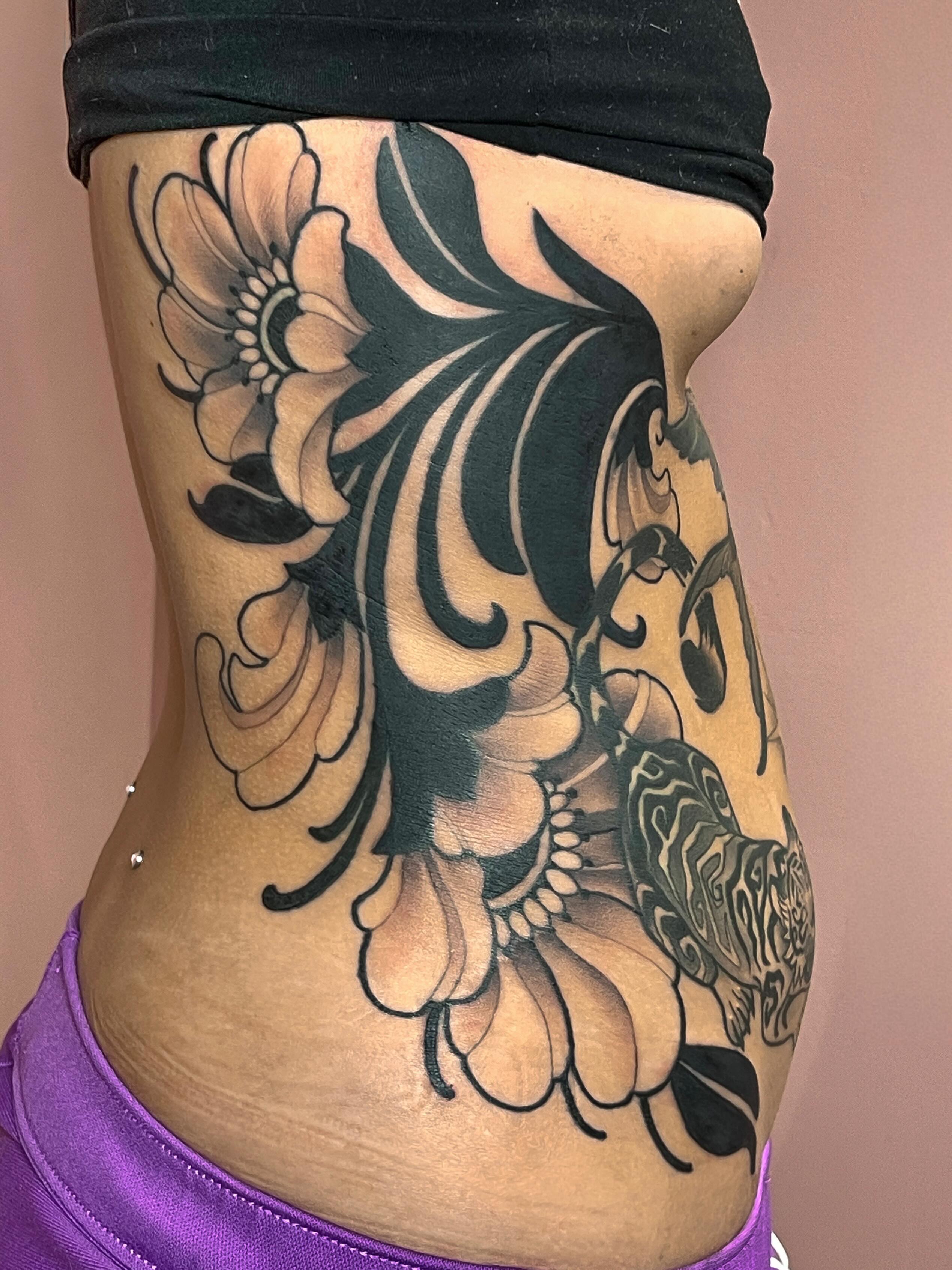 Tattoo by @corracarmine — black_and_grey