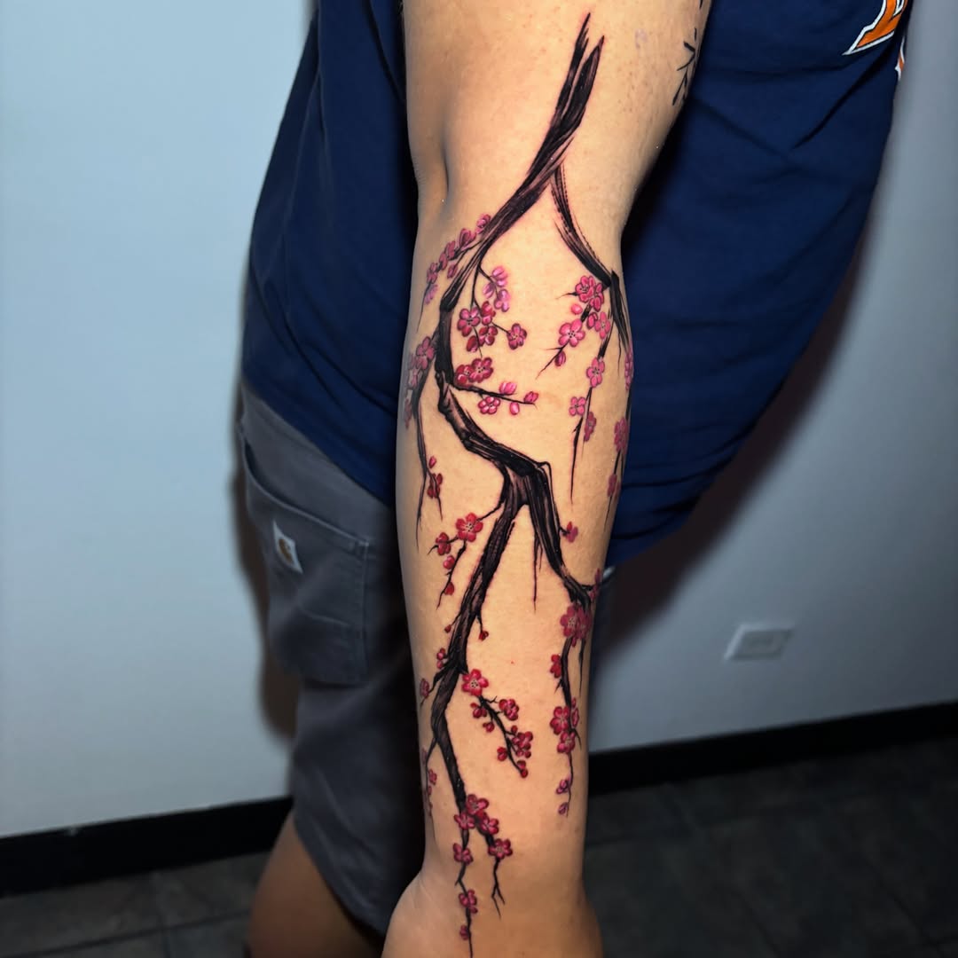 Tattoo by @cheyenne.tattoos — realism