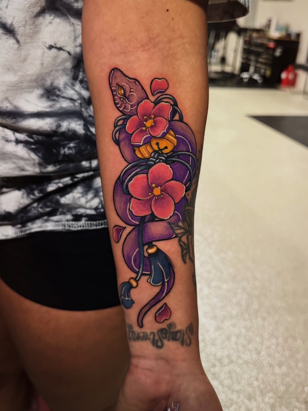 Tattoo by @kelsey_zussman โ neo_traditional, japanese_irezumi