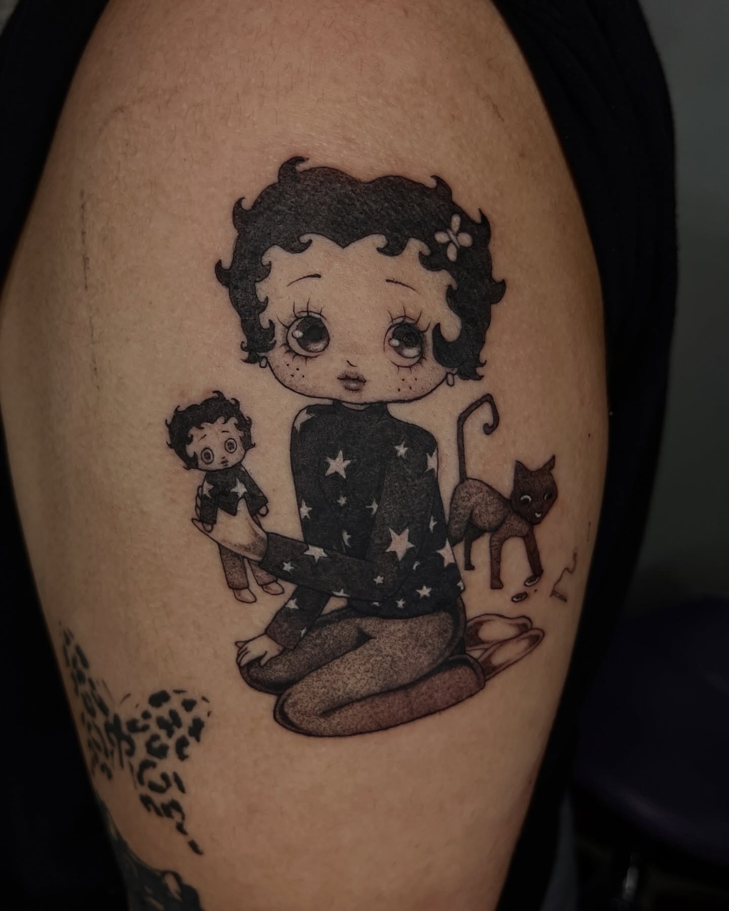 Tattoo by @capricornpokes — black_and_grey