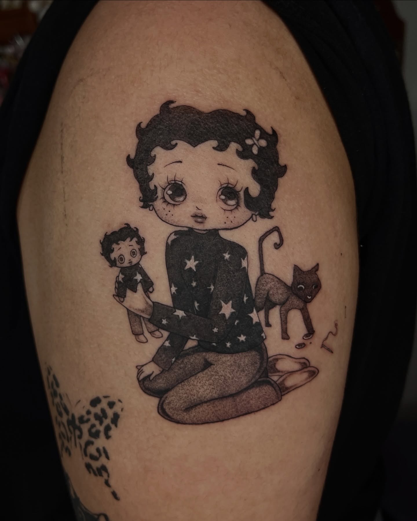 Tattoo by @capricornpokes — black_and_grey