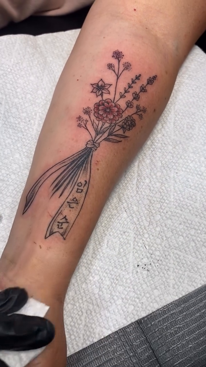 Tattoo by @mamaearthtone — fine_line, lettering_script