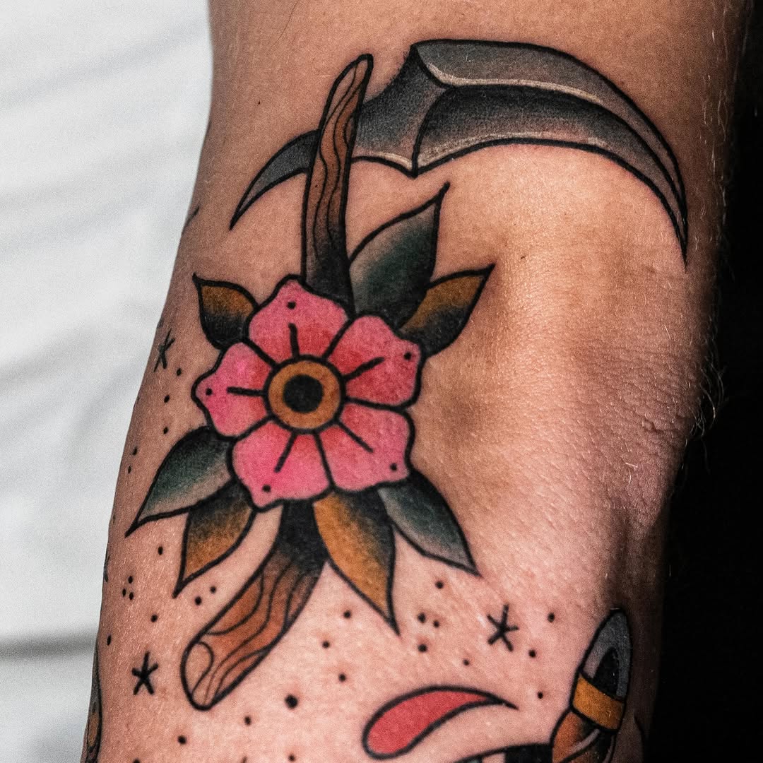 Tattoo by @dannytattoos โ american_traditional