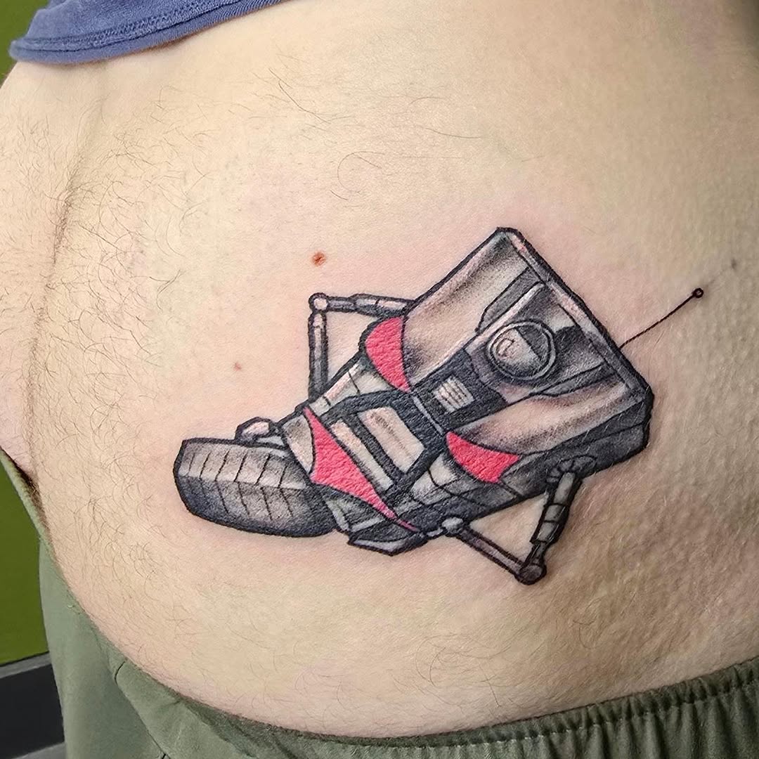 Tattoo by @bonnieseeley — black_and_grey