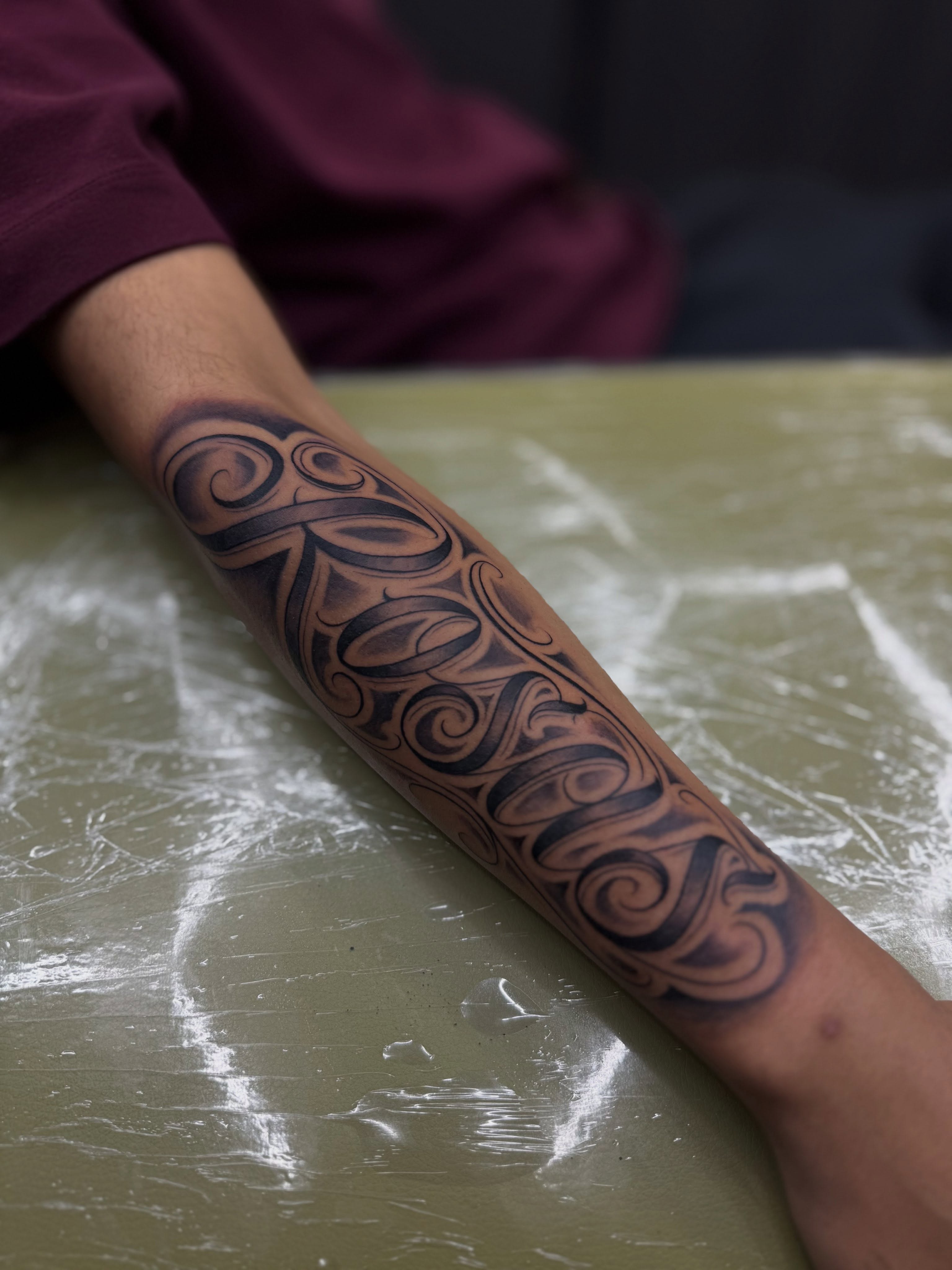 Tribal pattern tribal tattoo on the forearm by Chuy E ⚡️