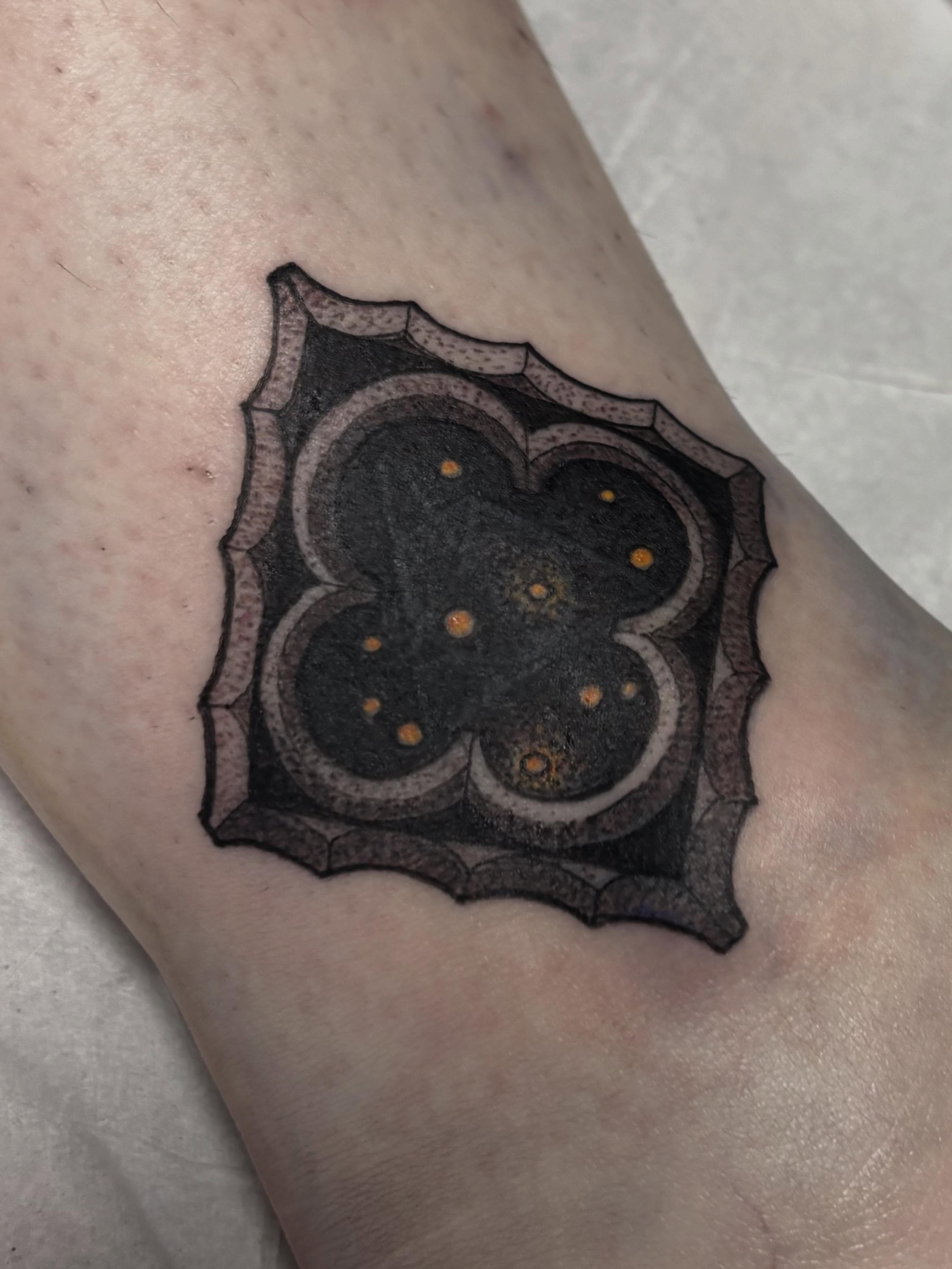 Tattoo by @osichristattoos — dotwork