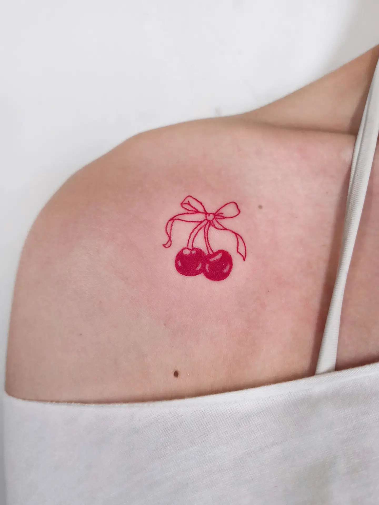 Tattoo by @ink_x_seoul — minimalist