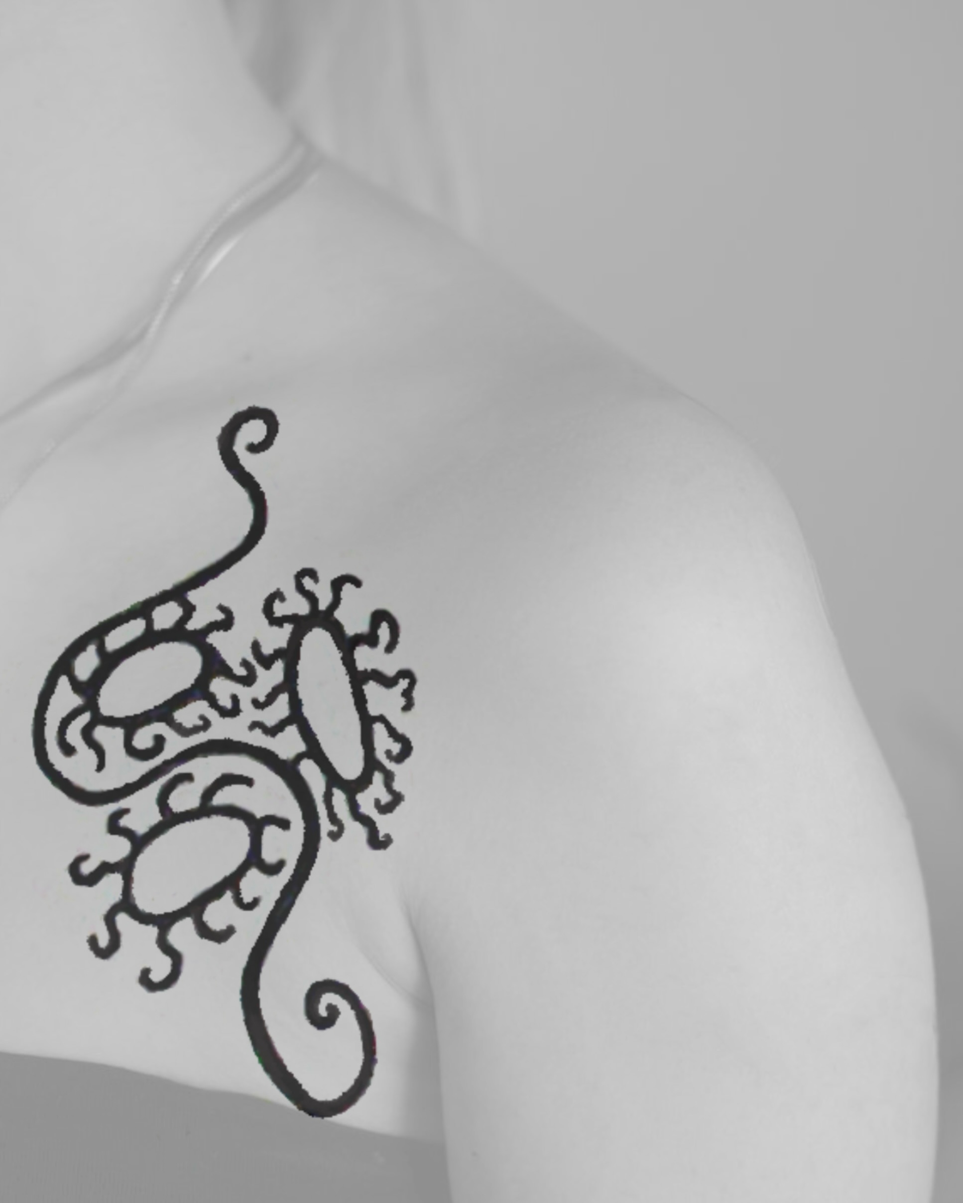 Tattoo by @lanta_ttoo — geometric