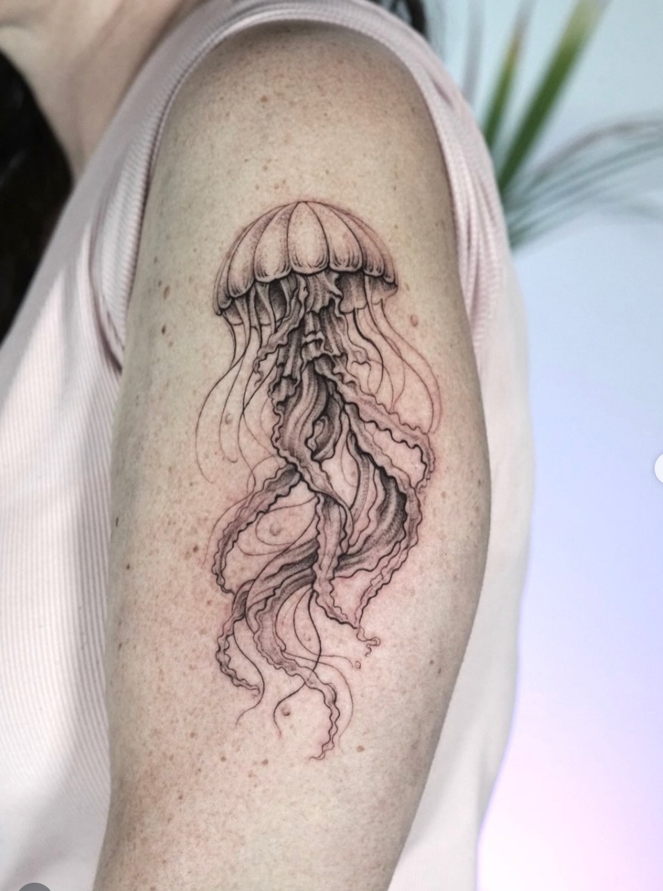 Tattoo by @luisd_art — fine_line, black_and_grey