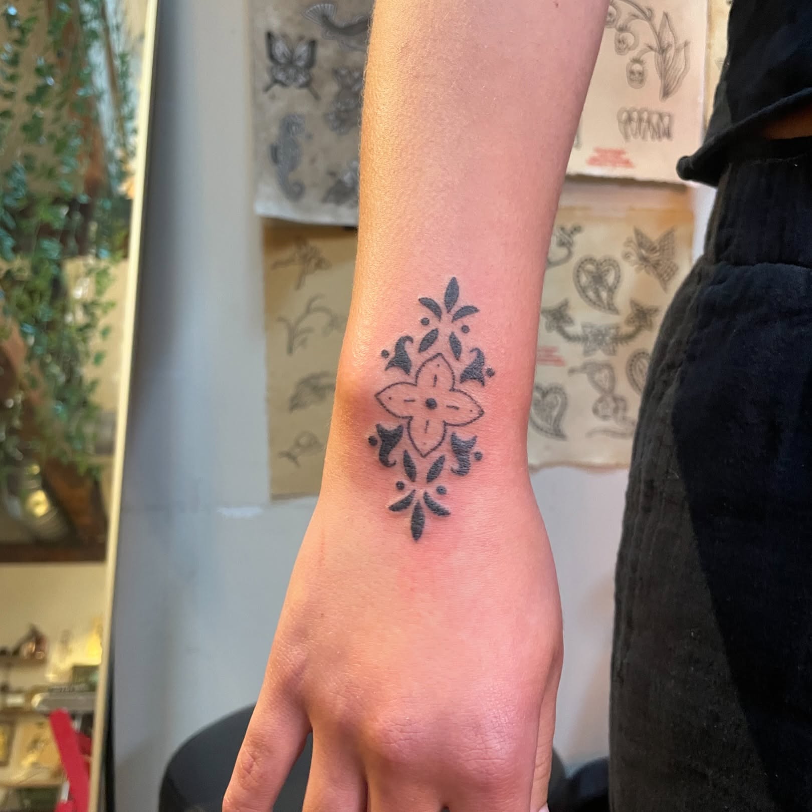 Tattoo by @roepoke — black_and_grey