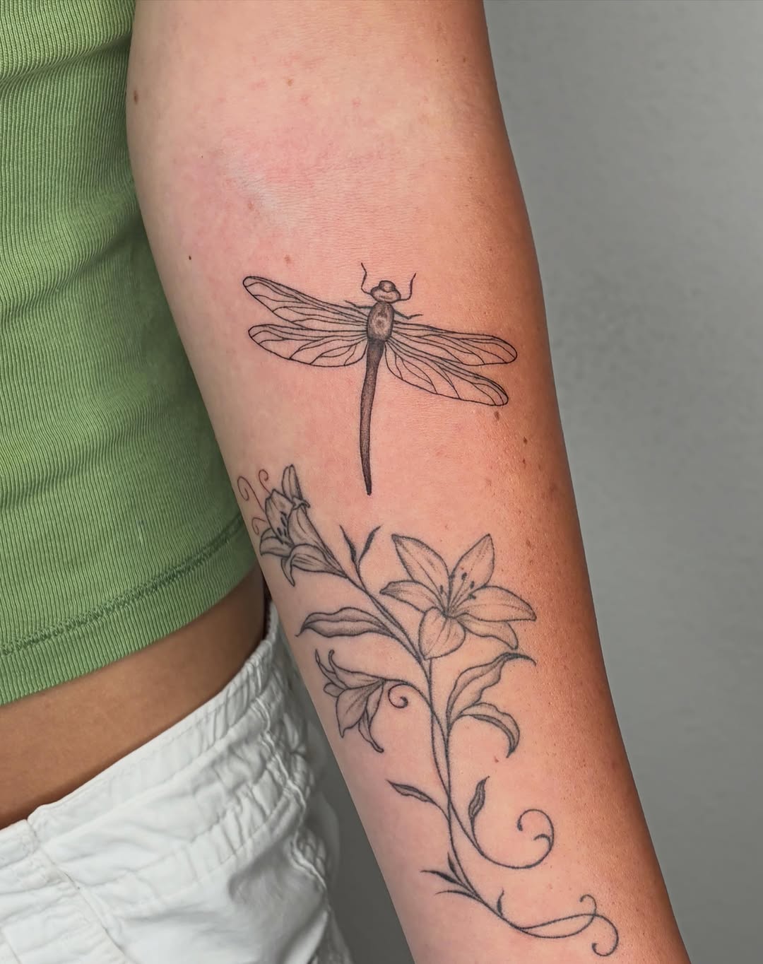 Tattoo by @alyssadoestattoos โ fine_line, black_and_grey