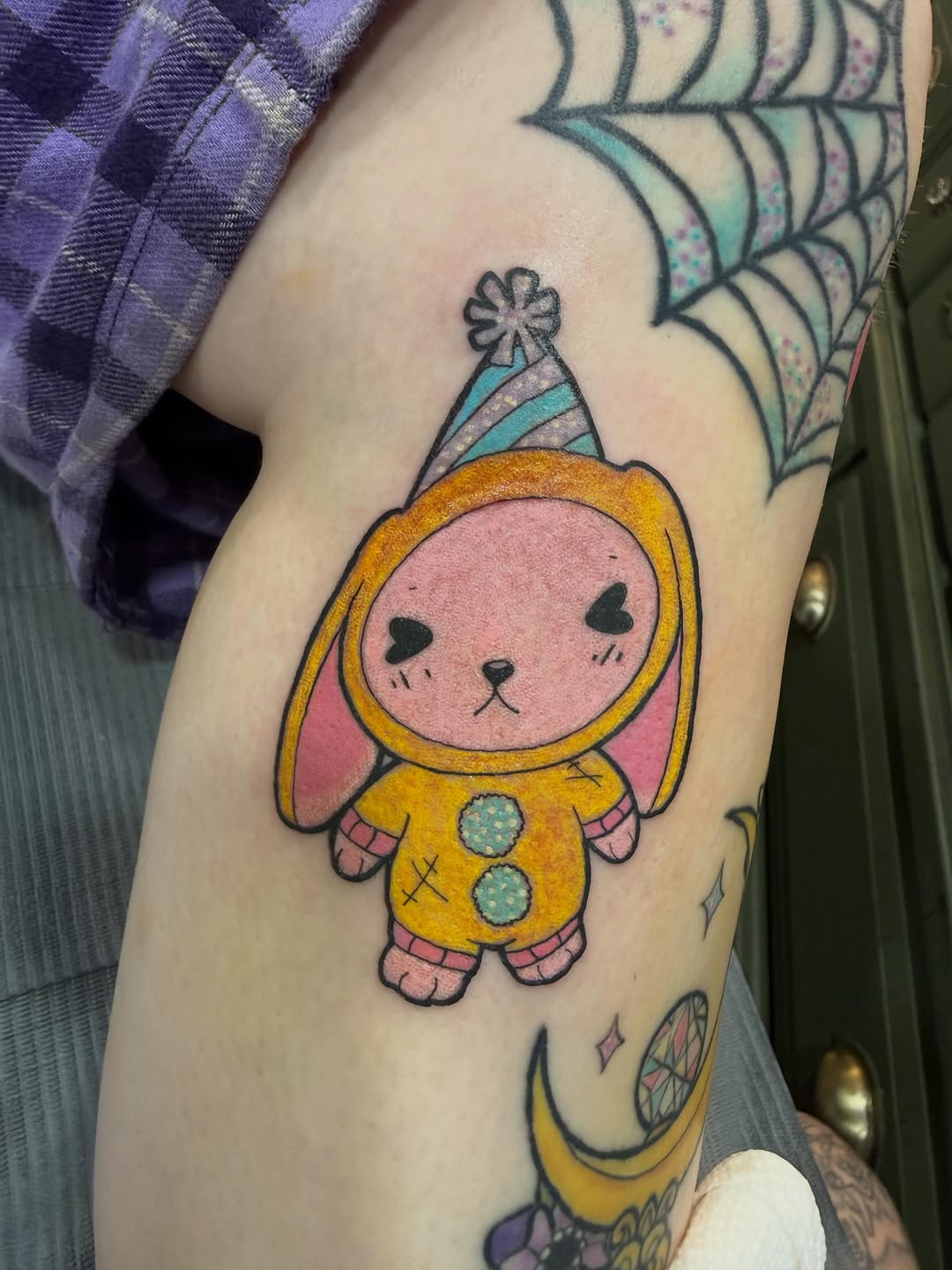 Tattoo by @honeysucktattoo — new_school